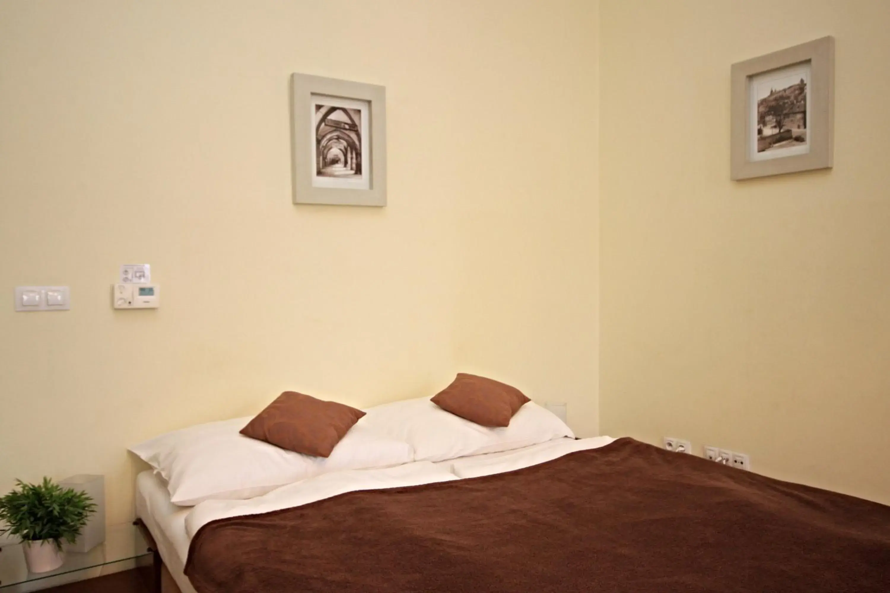 Bed in River View Residence Bed in River View Residence