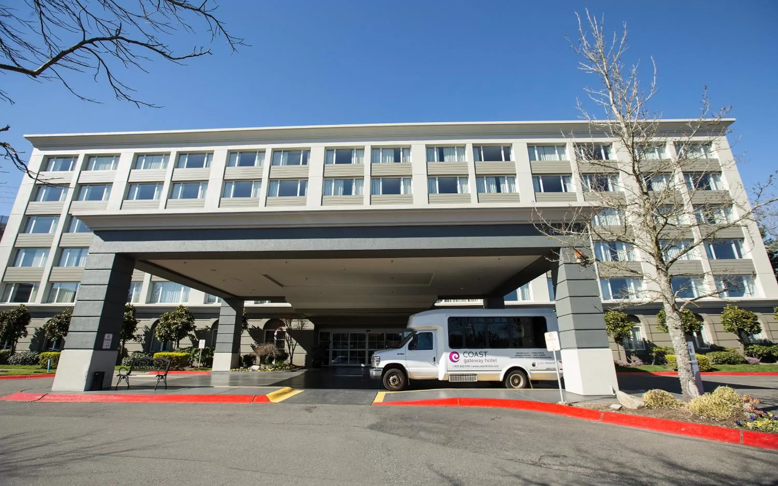 Facade/entrance in Coast Gateway Hotel Facade/entrance in Coast Gateway Hotel