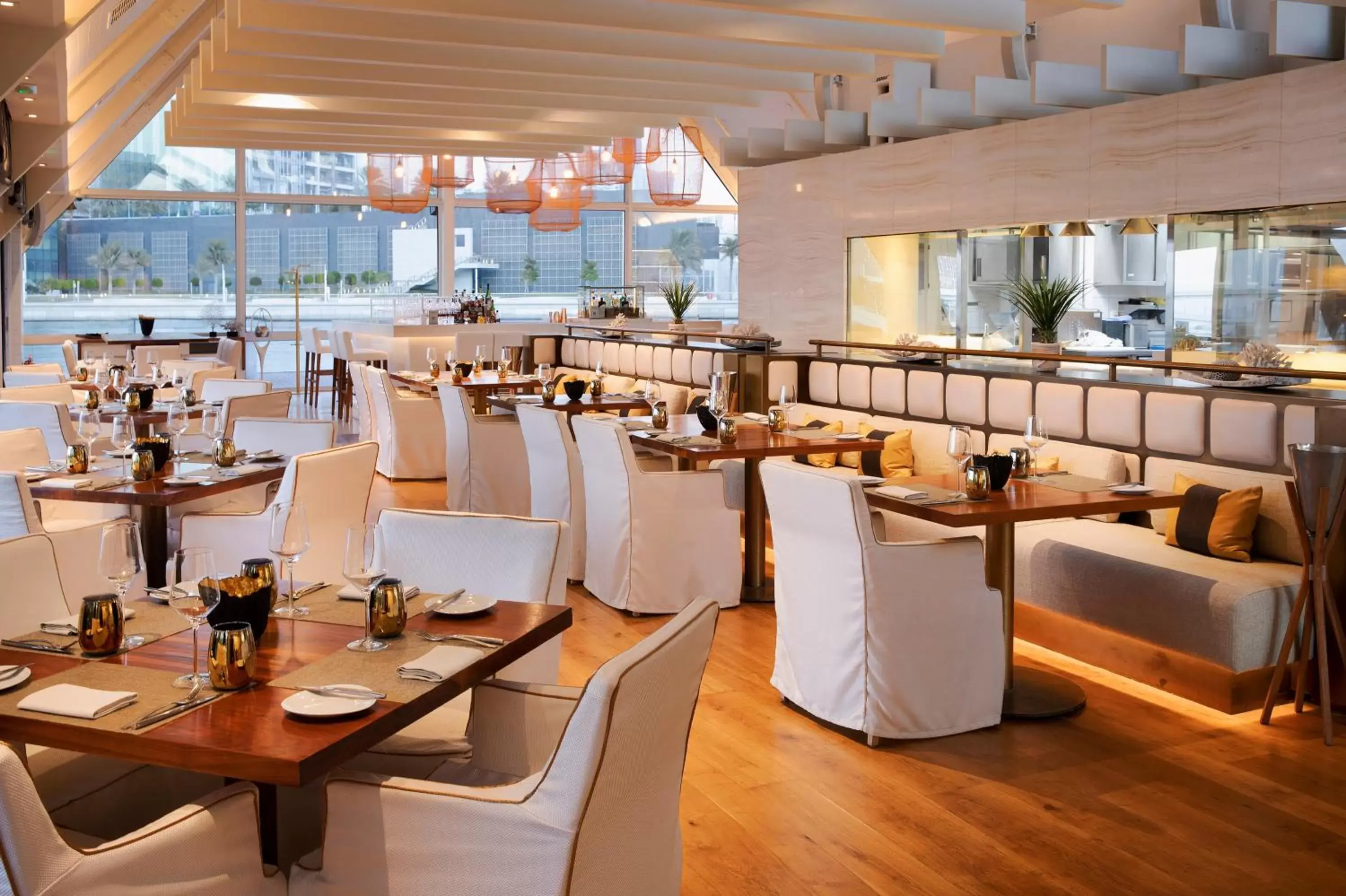 Restaurant/Places to Eat in Beach Rotana - Abu Dhabi