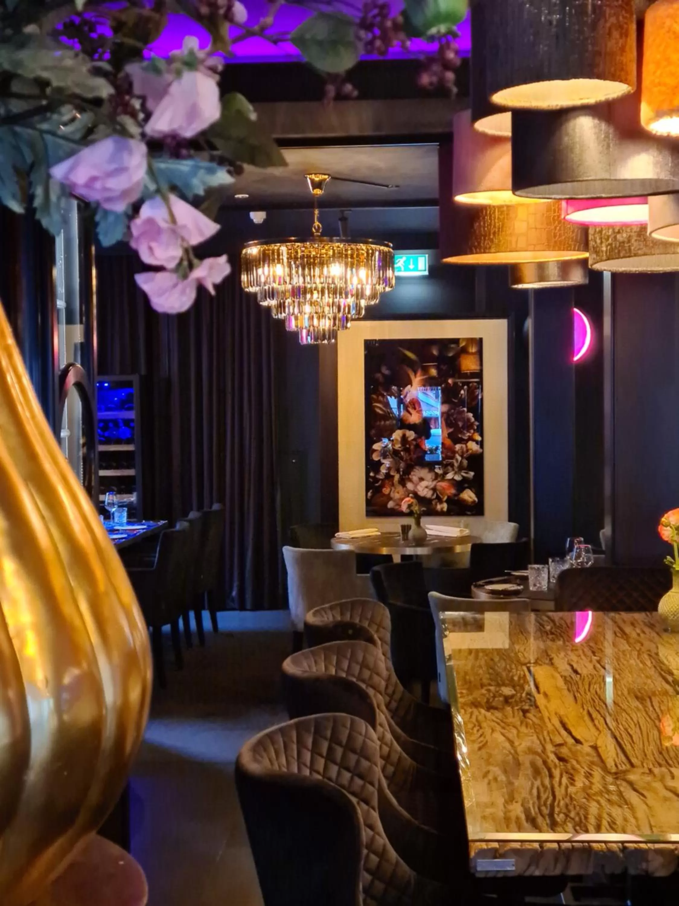 Restaurant/places to eat in Boutique Hotel Opus One