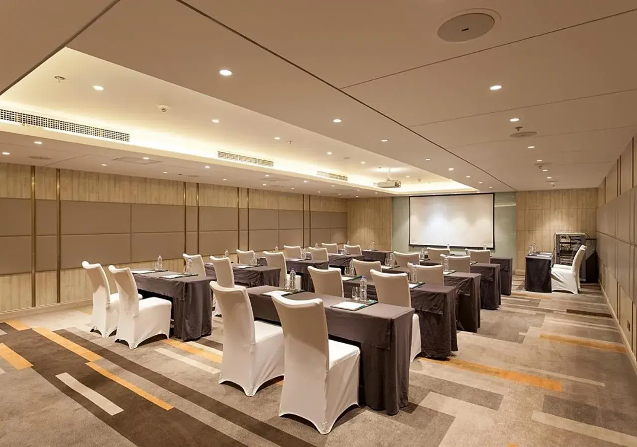 Banquet/Function facilities in Radisson Exhibition Center Shanghai