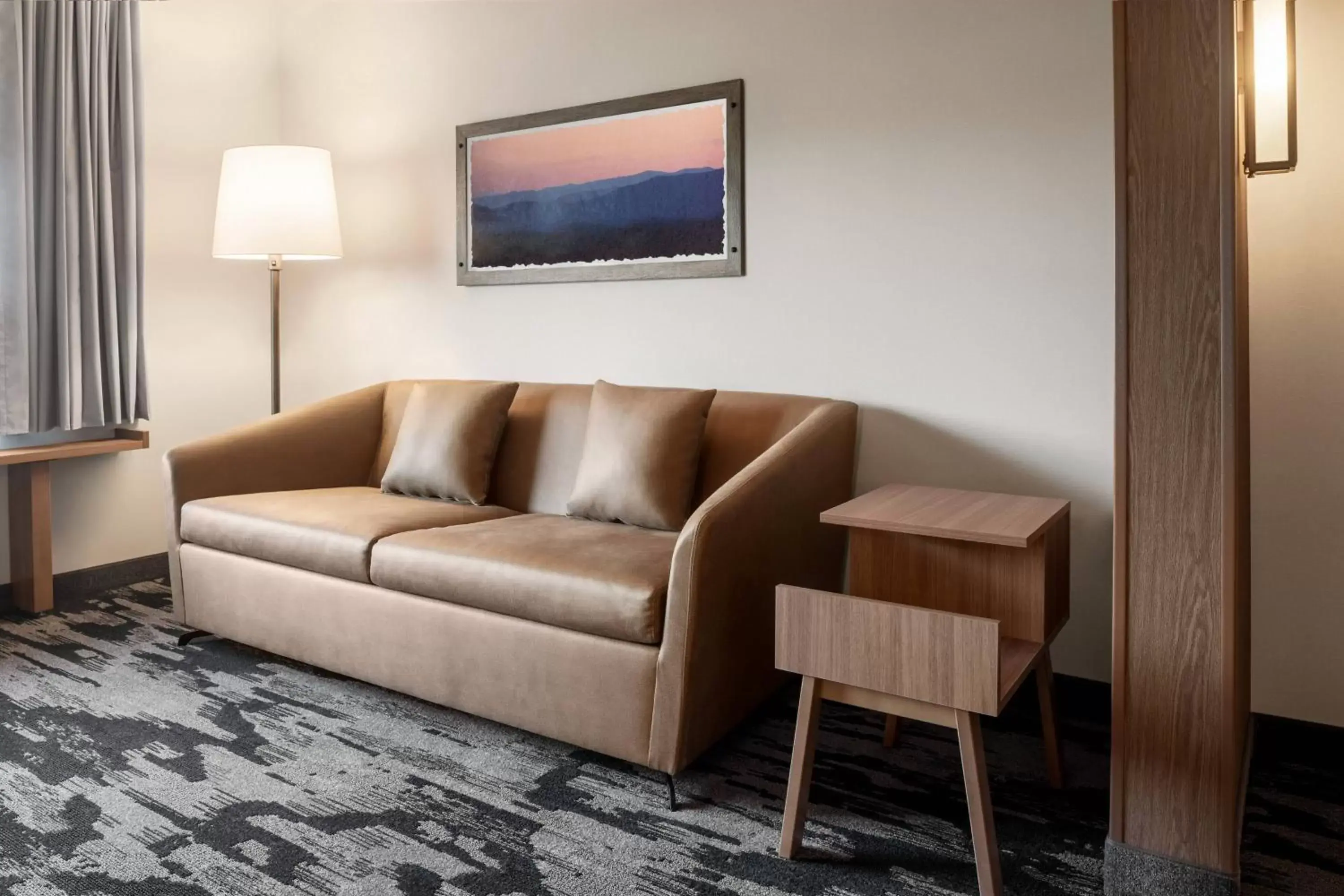 Bedroom, Seating Area in Fairfield Inn & Suites by Marriott Milwaukee West