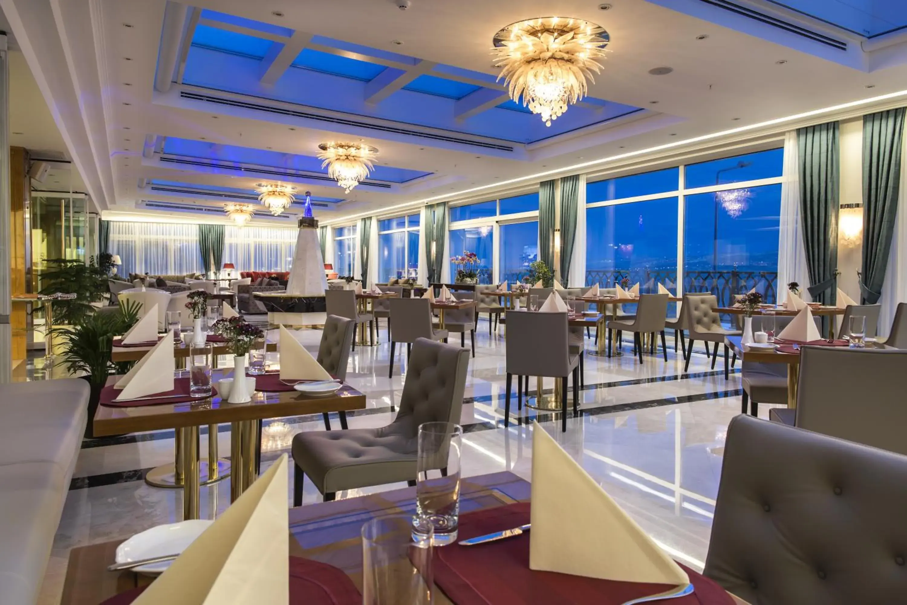 Restaurant/places to eat in Atli Hotel Ankara Restaurant/places to eat in Atli Hotel Ankara