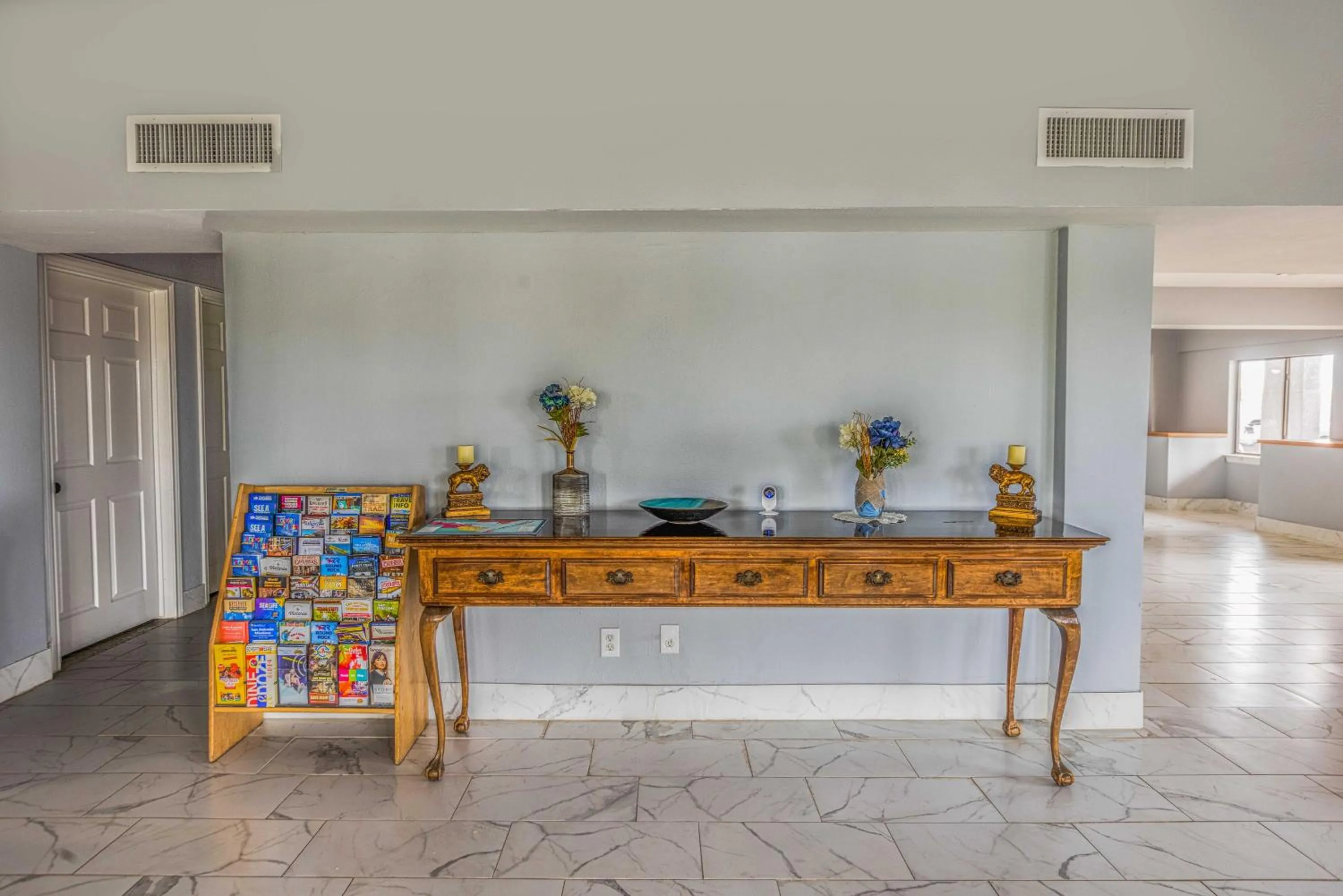 Lobby or reception, Bed in Coastal Inn Corpus Christi