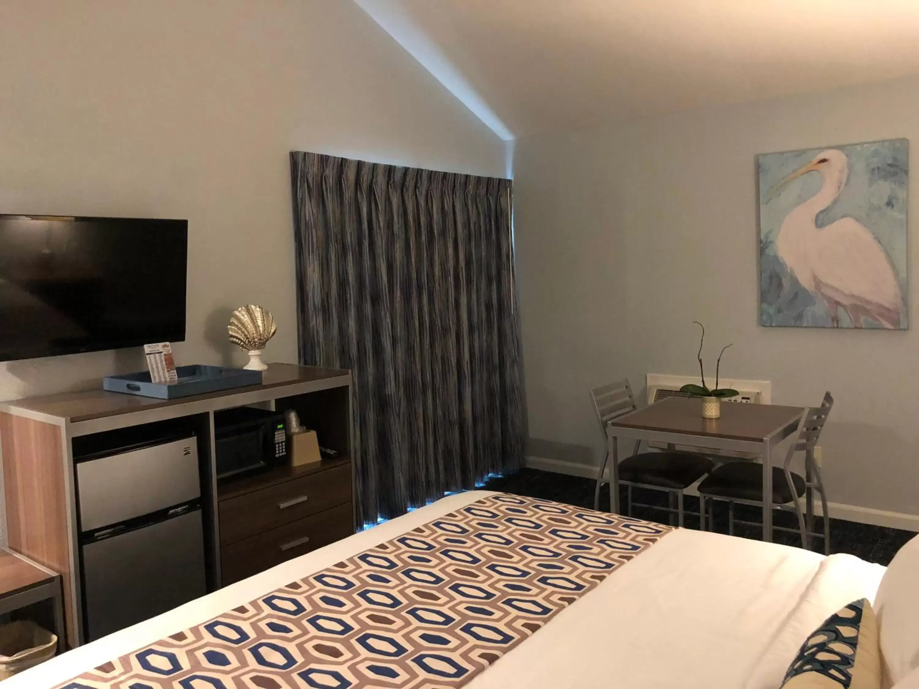 Photo of the whole room, Bed in Sand Dollar Inn Photo of the whole room, Bed in Sand Dollar Inn