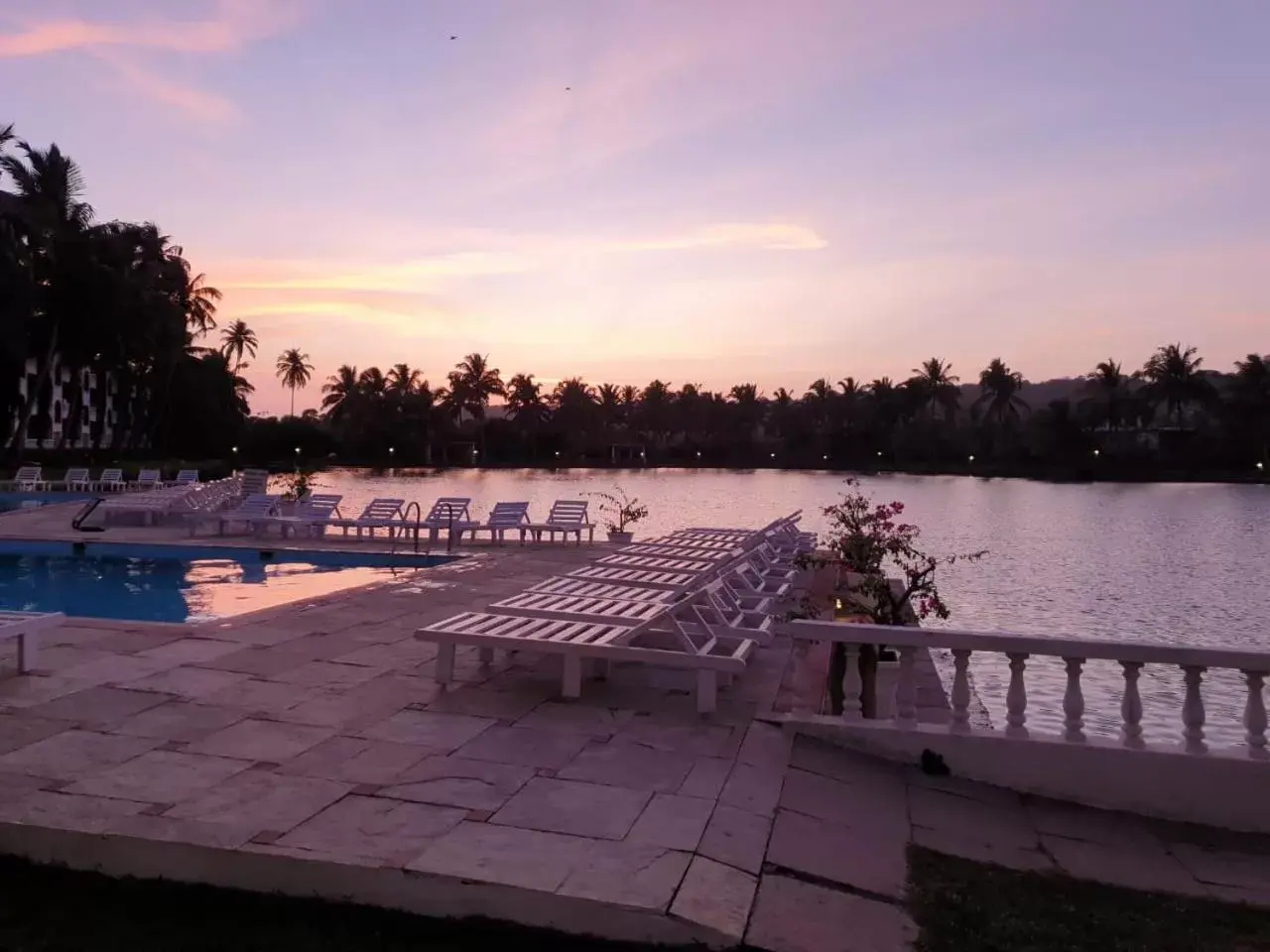 Lake view, Swimming Pool in Resorte Marinha Dourada