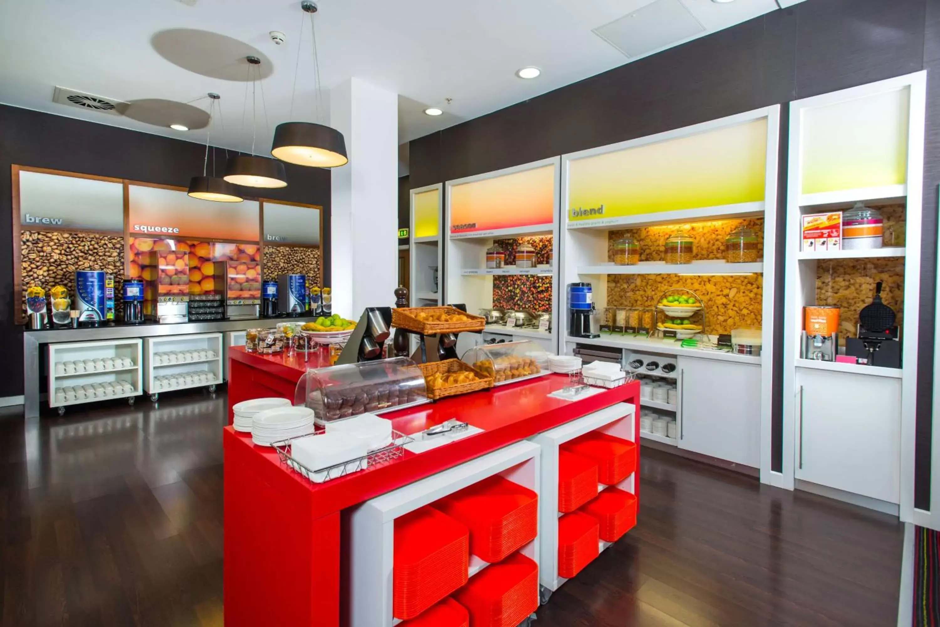 Dining area in Hampton By Hilton Liverpool City Centre