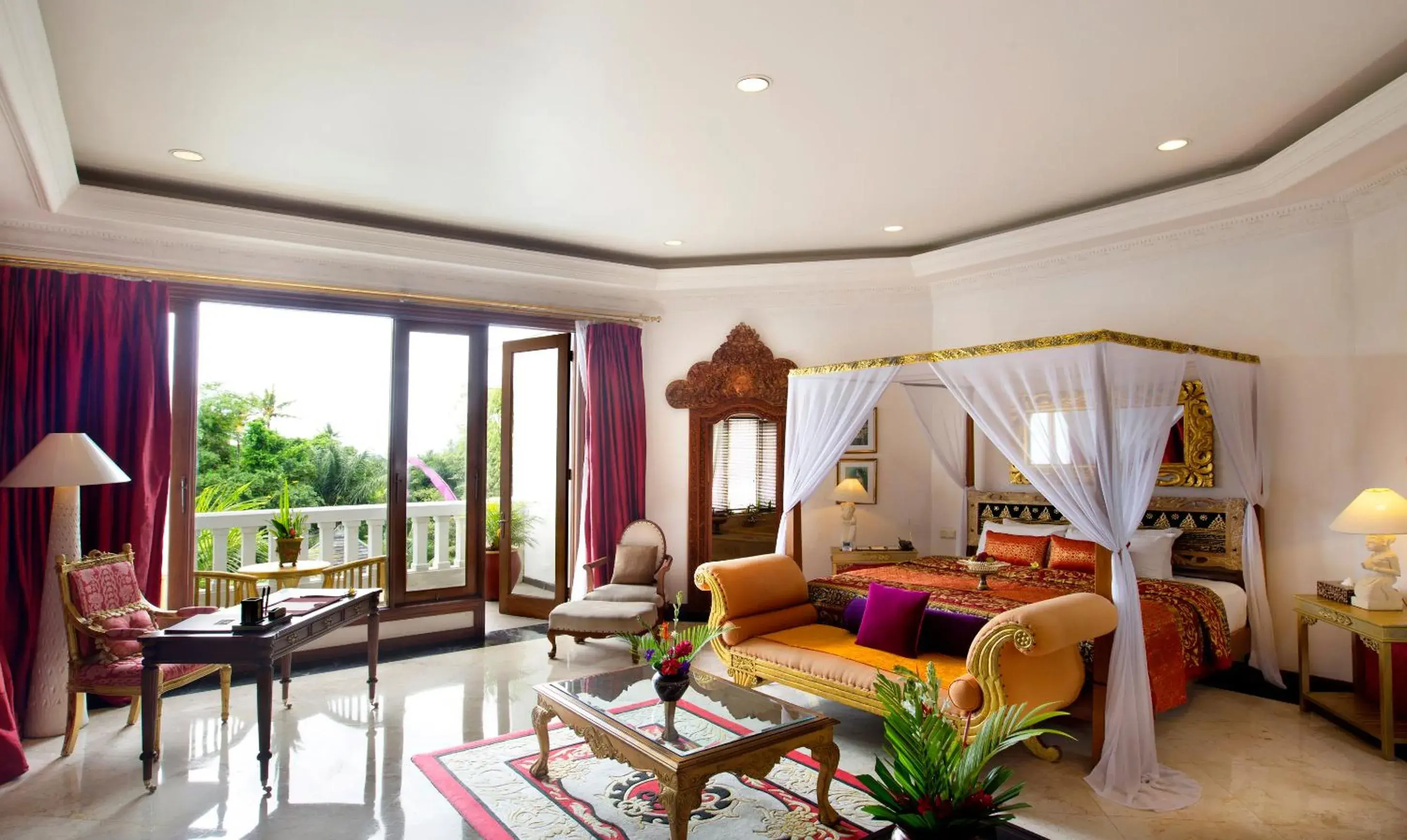 Bedroom, Seating Area in The Mansion Resort Hotel & Spa