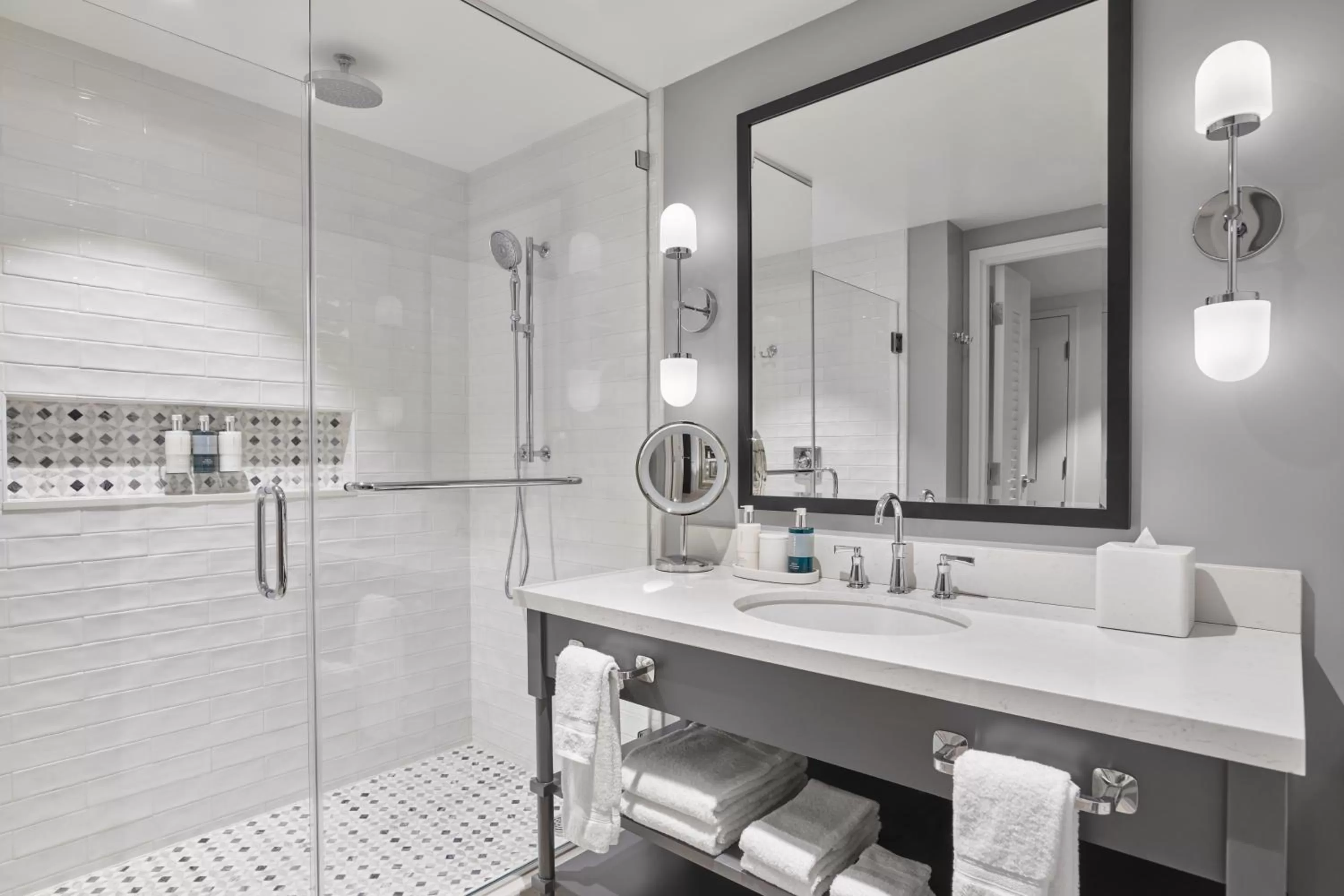 Bathroom in The Seabird Ocean Resort & Spa, Part of Destination Hotel by Hyatt