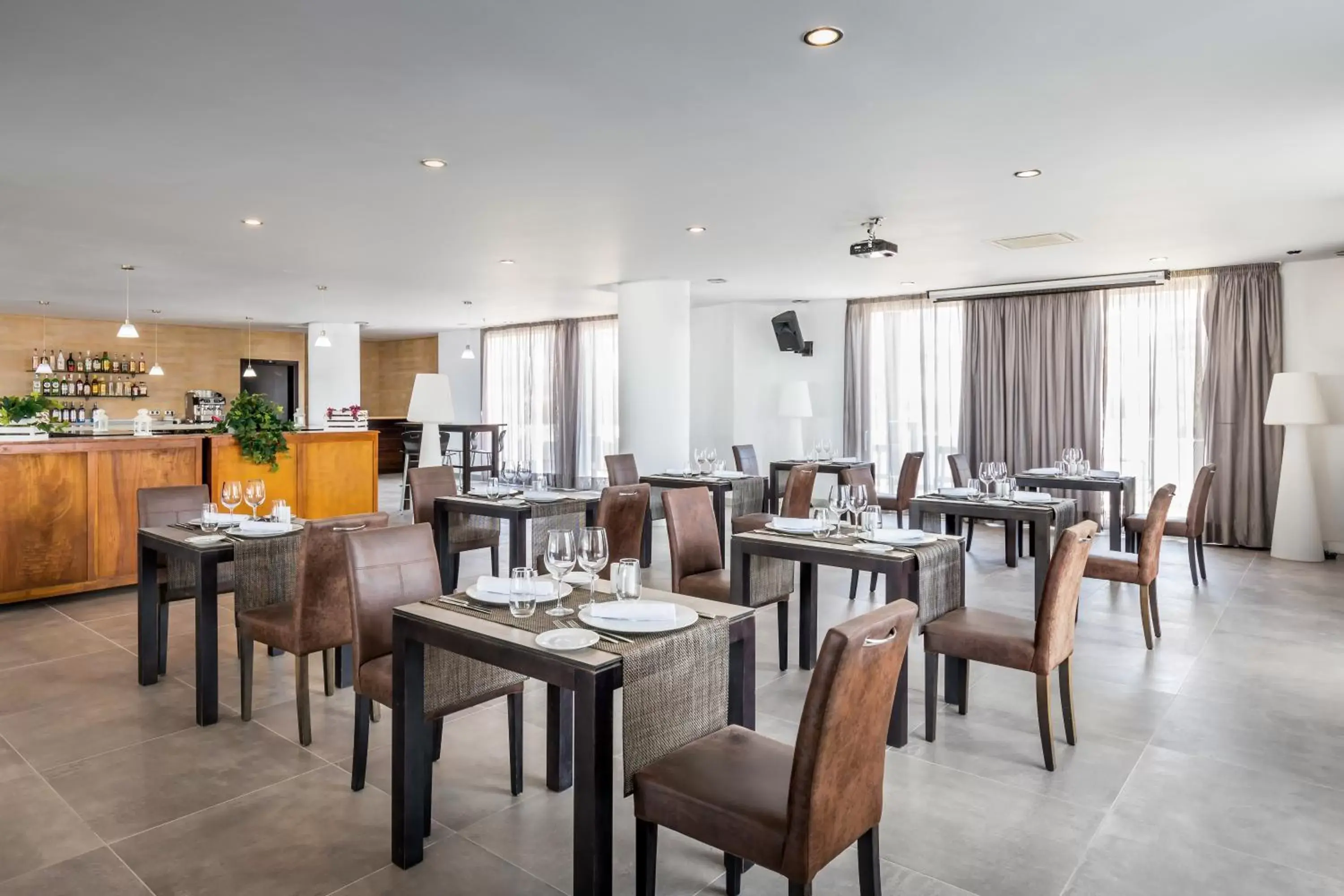 Lounge or bar, Restaurant/Places to Eat in Barceló Santiago - Adults Only