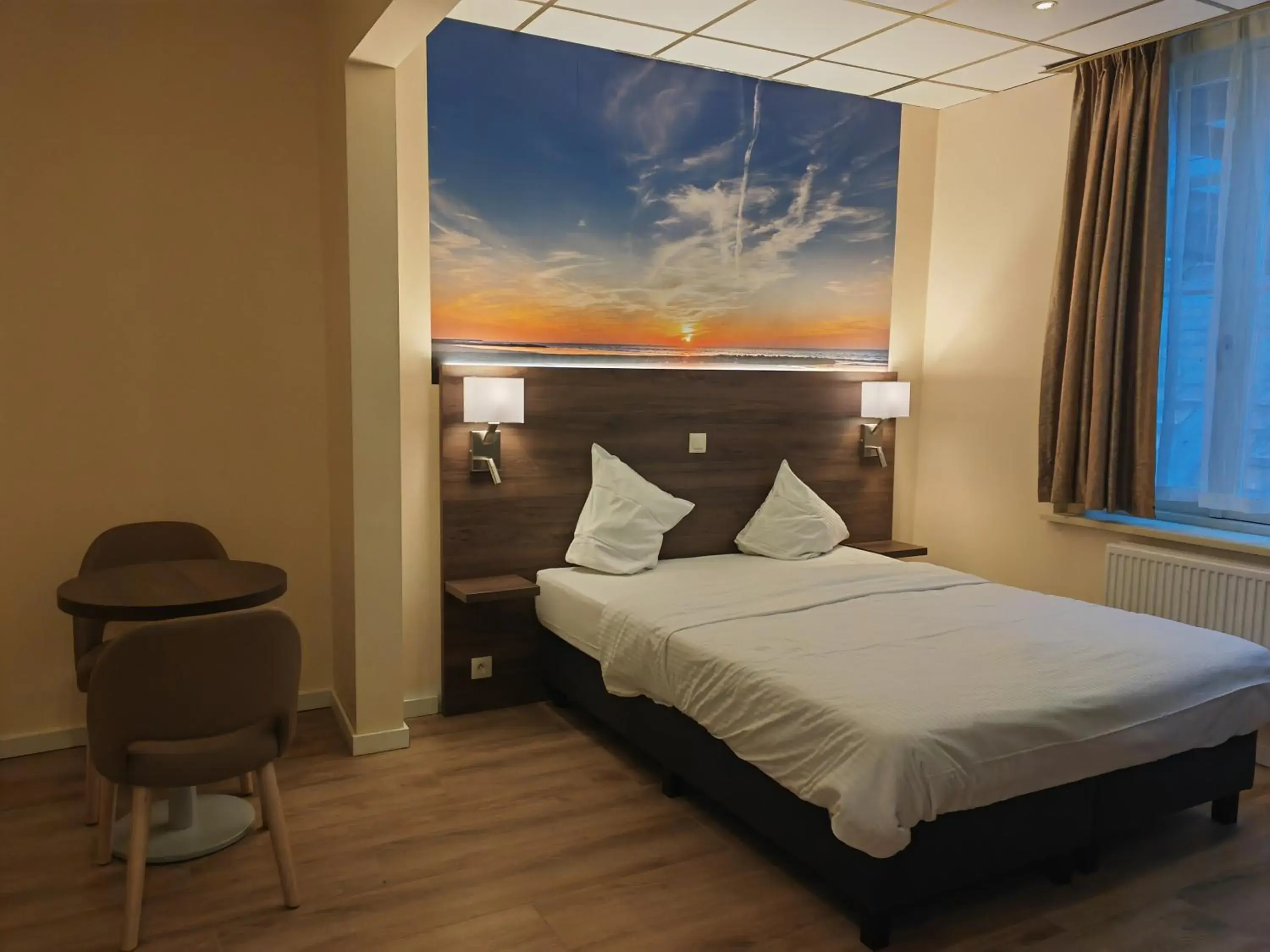 Bedroom, Bed in Hotel Albert II Oostende