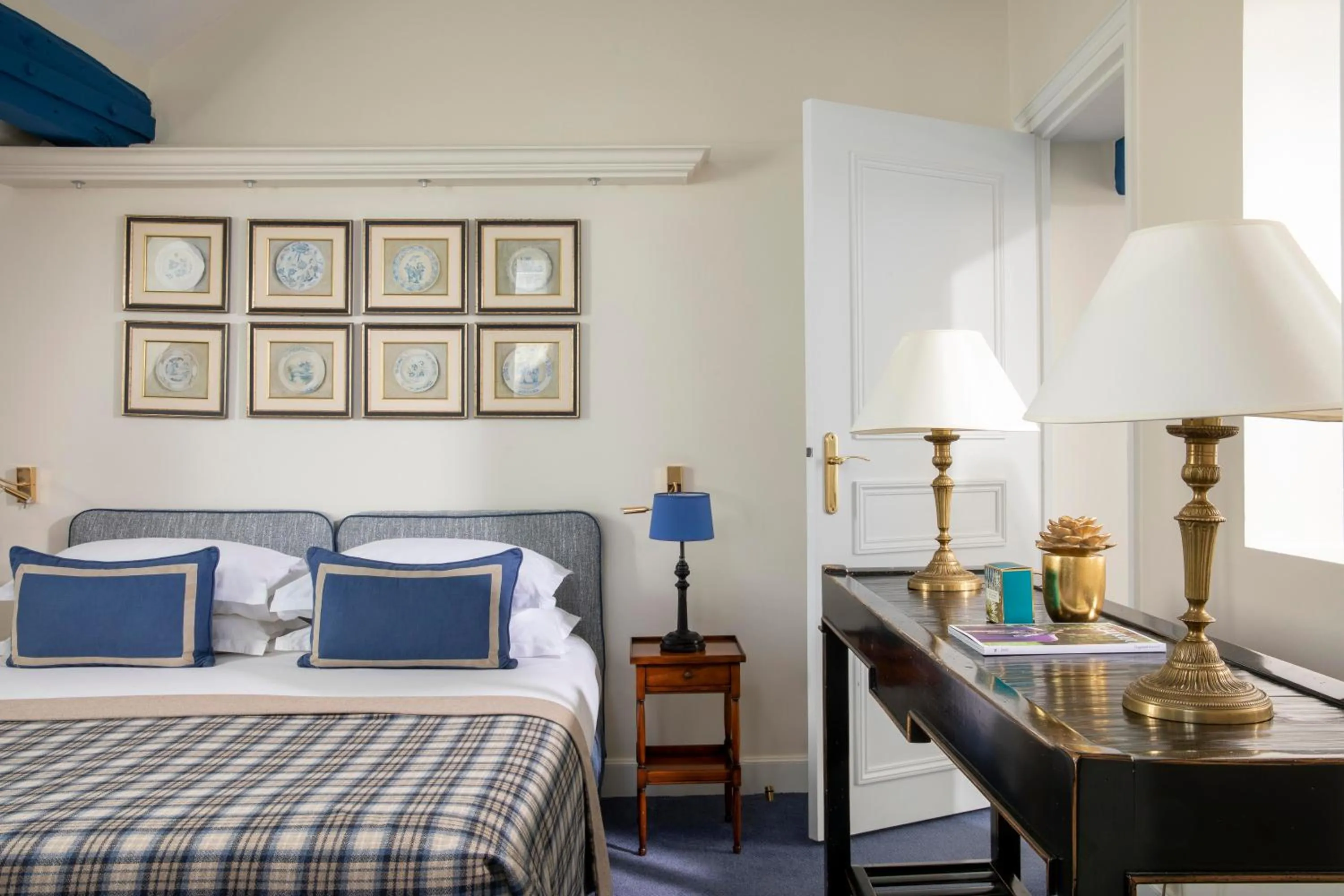 Bedroom, Bed in Le Relais Saint Honoré