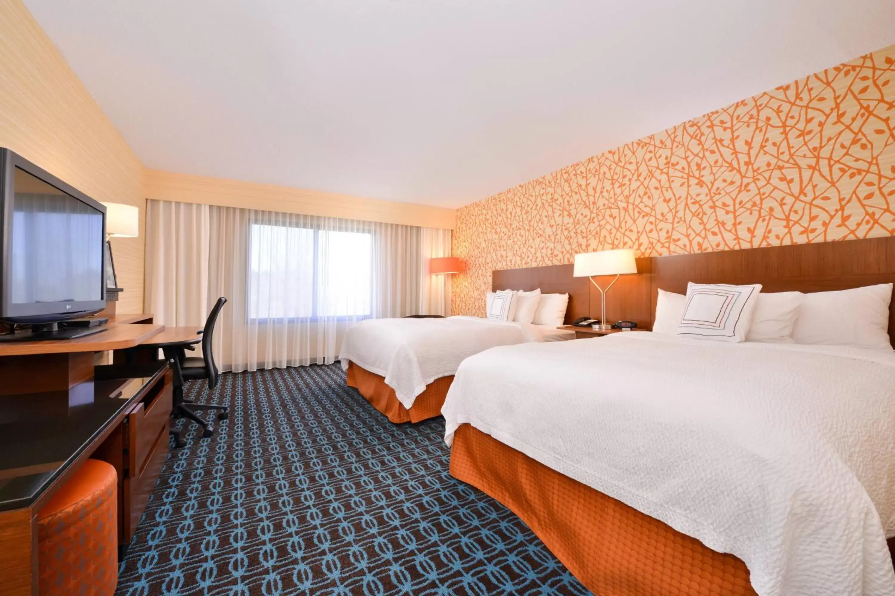 Photo of the whole room, Bed in Fairfield Inn and Suites by Marriott Rochester West/Greece