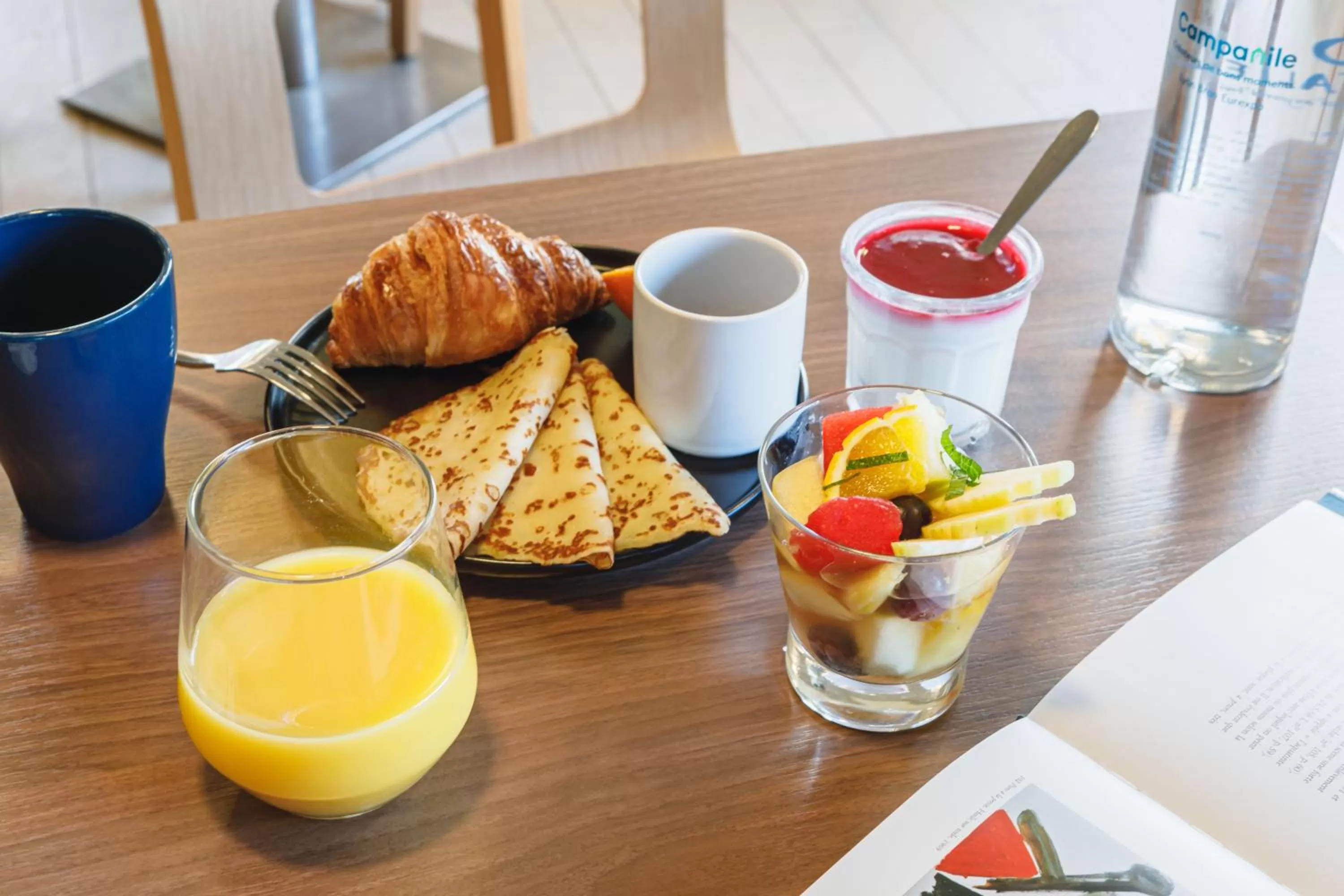 Food and drinks in Campanile NATURE - Lyon Est Bron Eurexpo