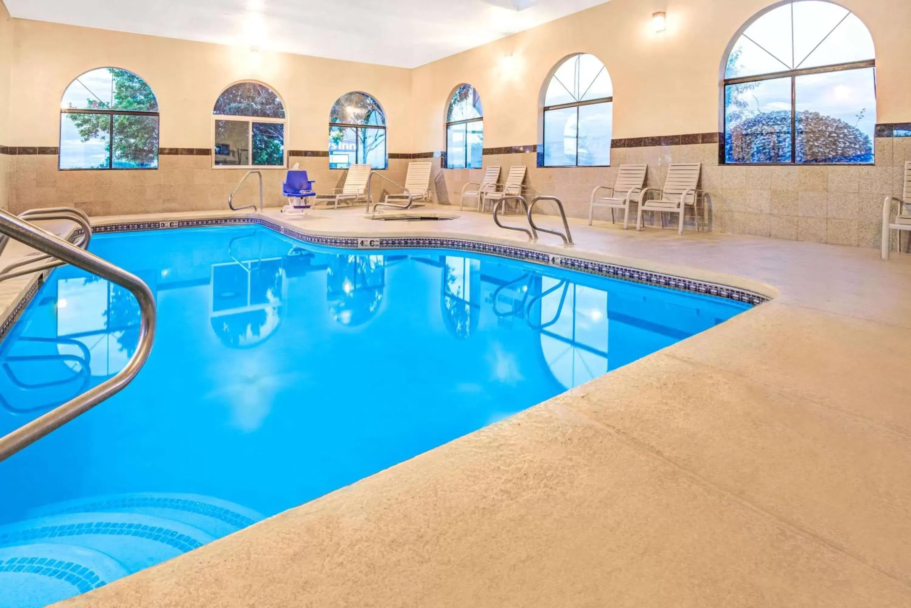 Pool view, Swimming Pool in Days Inn by Wyndham Rio Rancho
