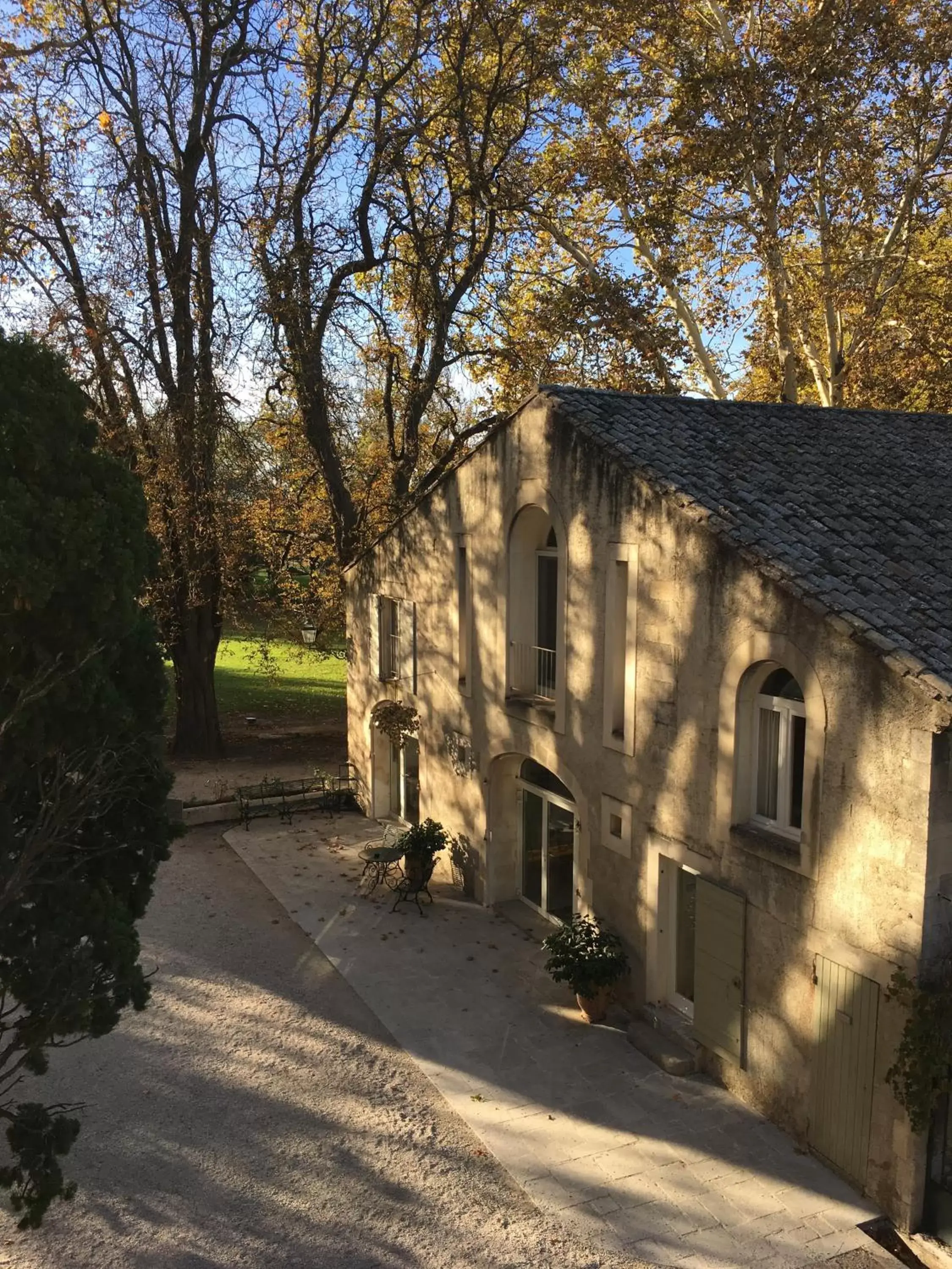 Property Building in Hotel Château Des Alpilles