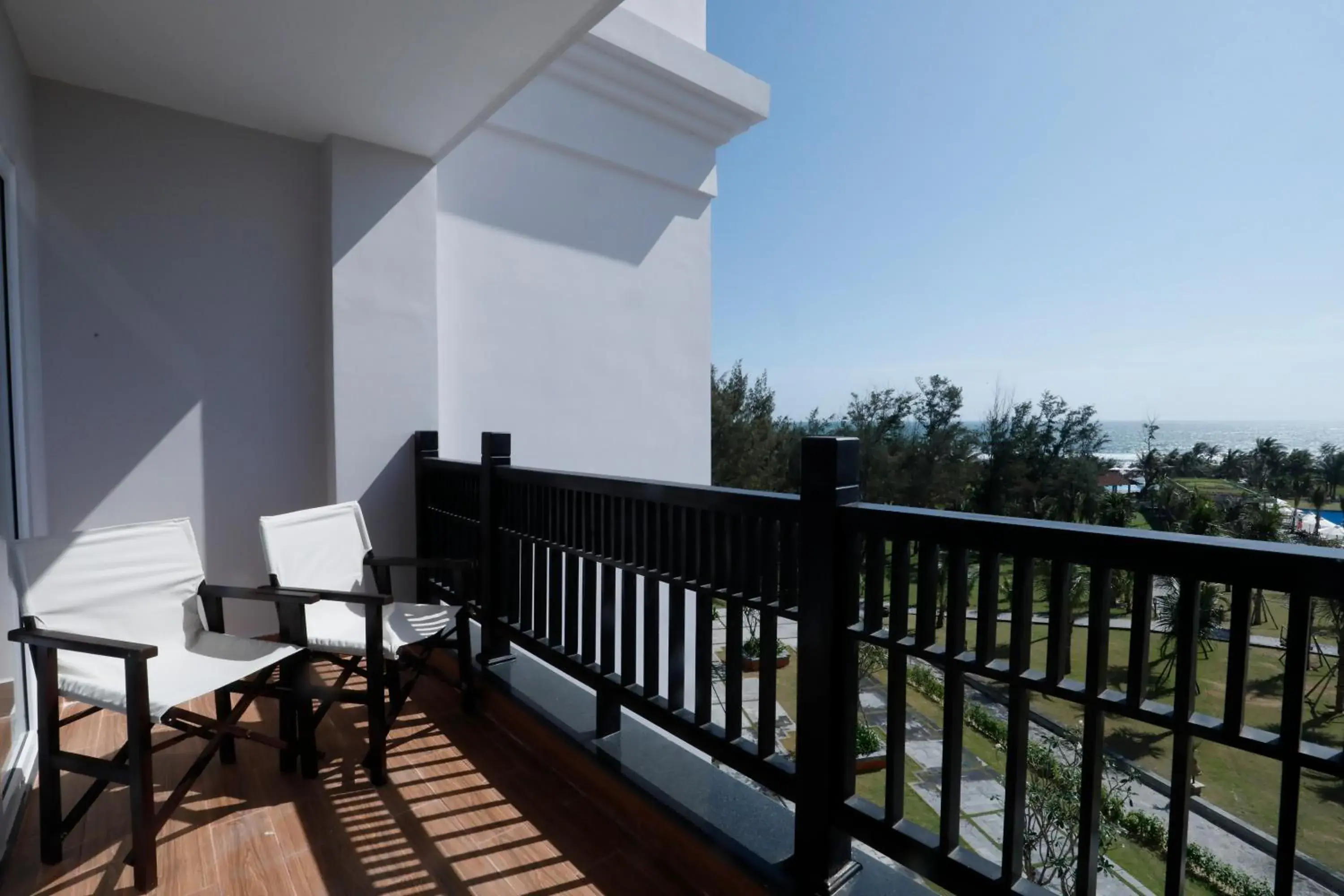 Garden view, Balcony/Terrace in Muine Bay Resort