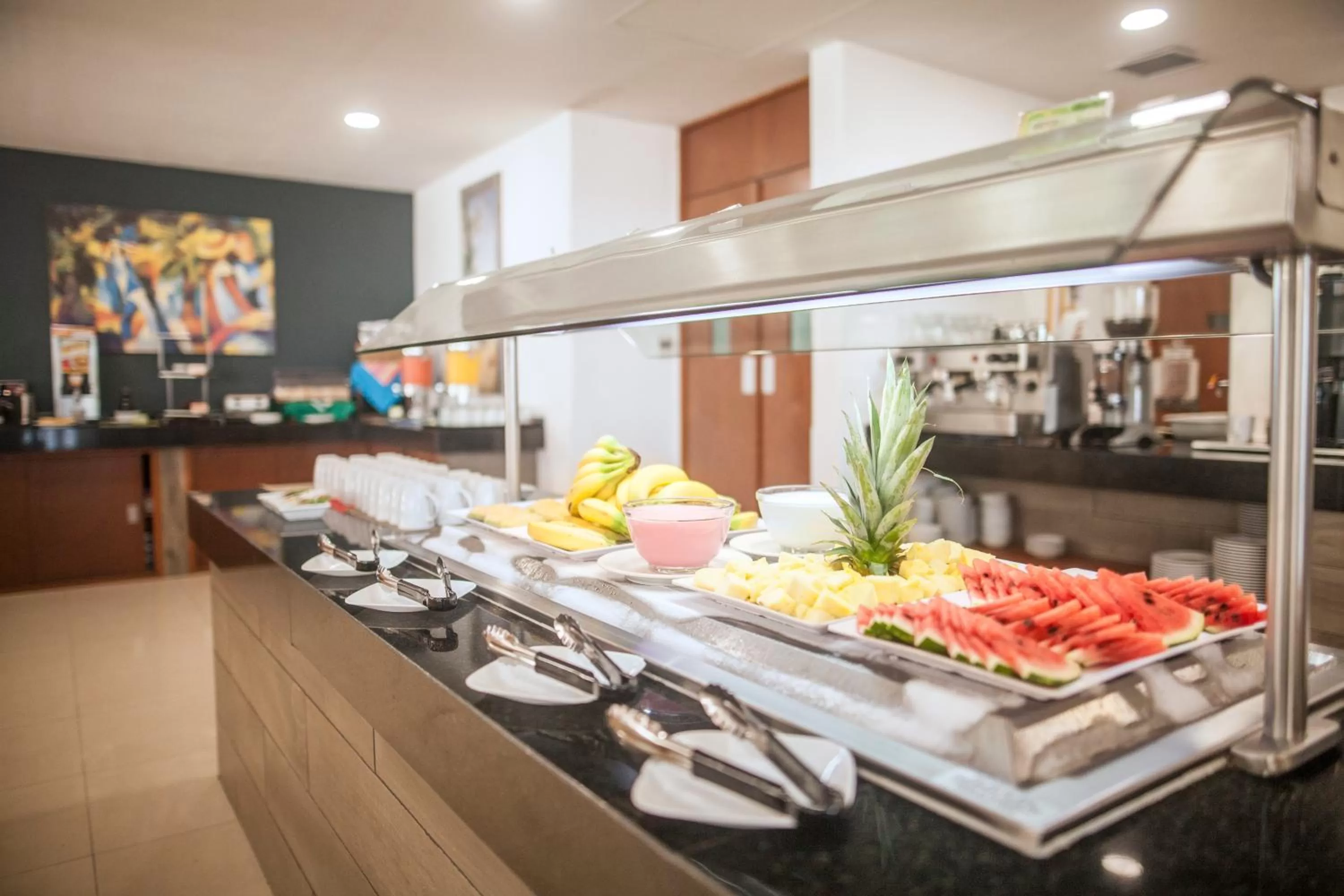 Restaurant/places to eat in Wyndham Garden Cancun Downtown