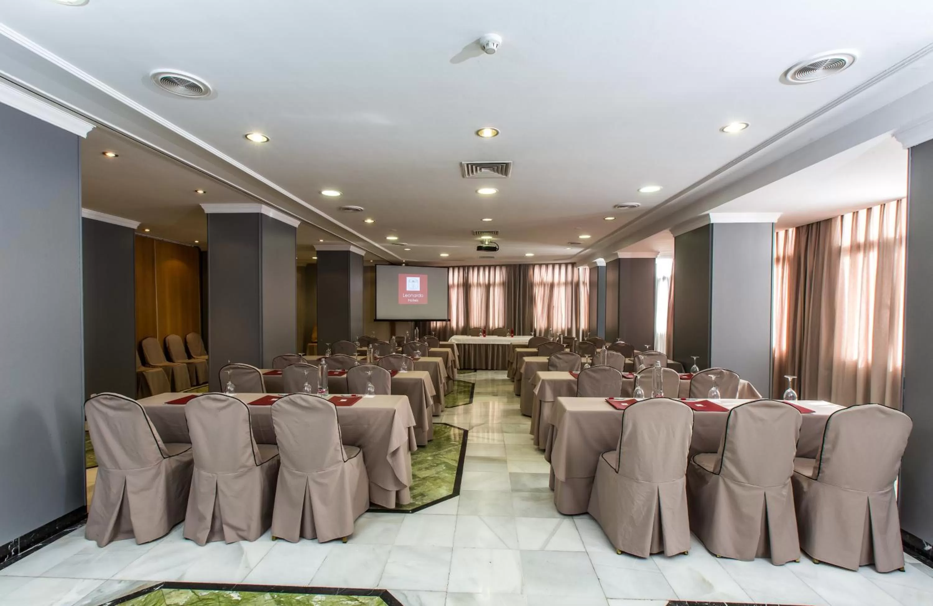 Meeting/conference room in Leonardo Hotel Granada