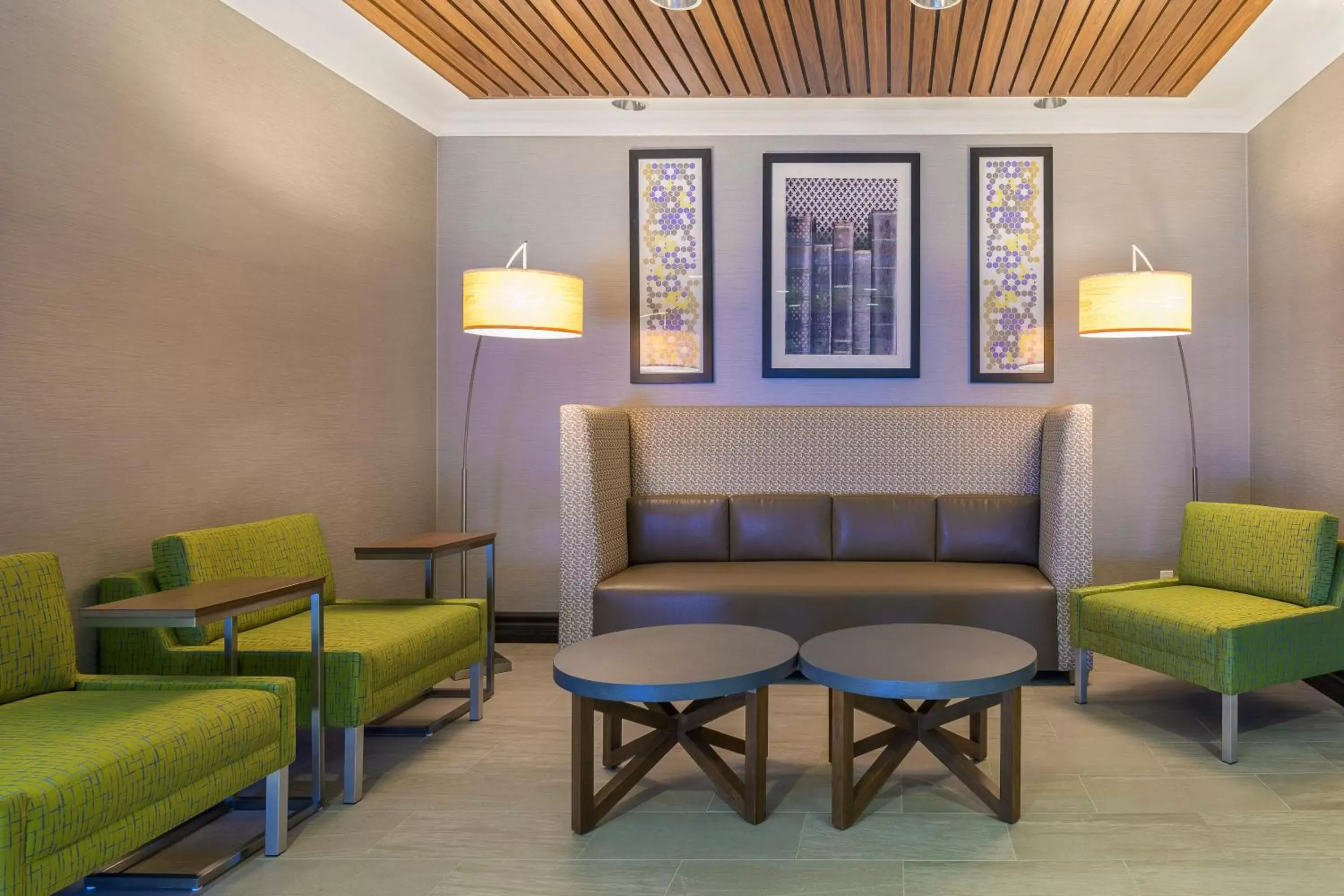 Property building, Seating Area in Holiday Inn Express Hotel & Suites North Bay, an IHG Hotel