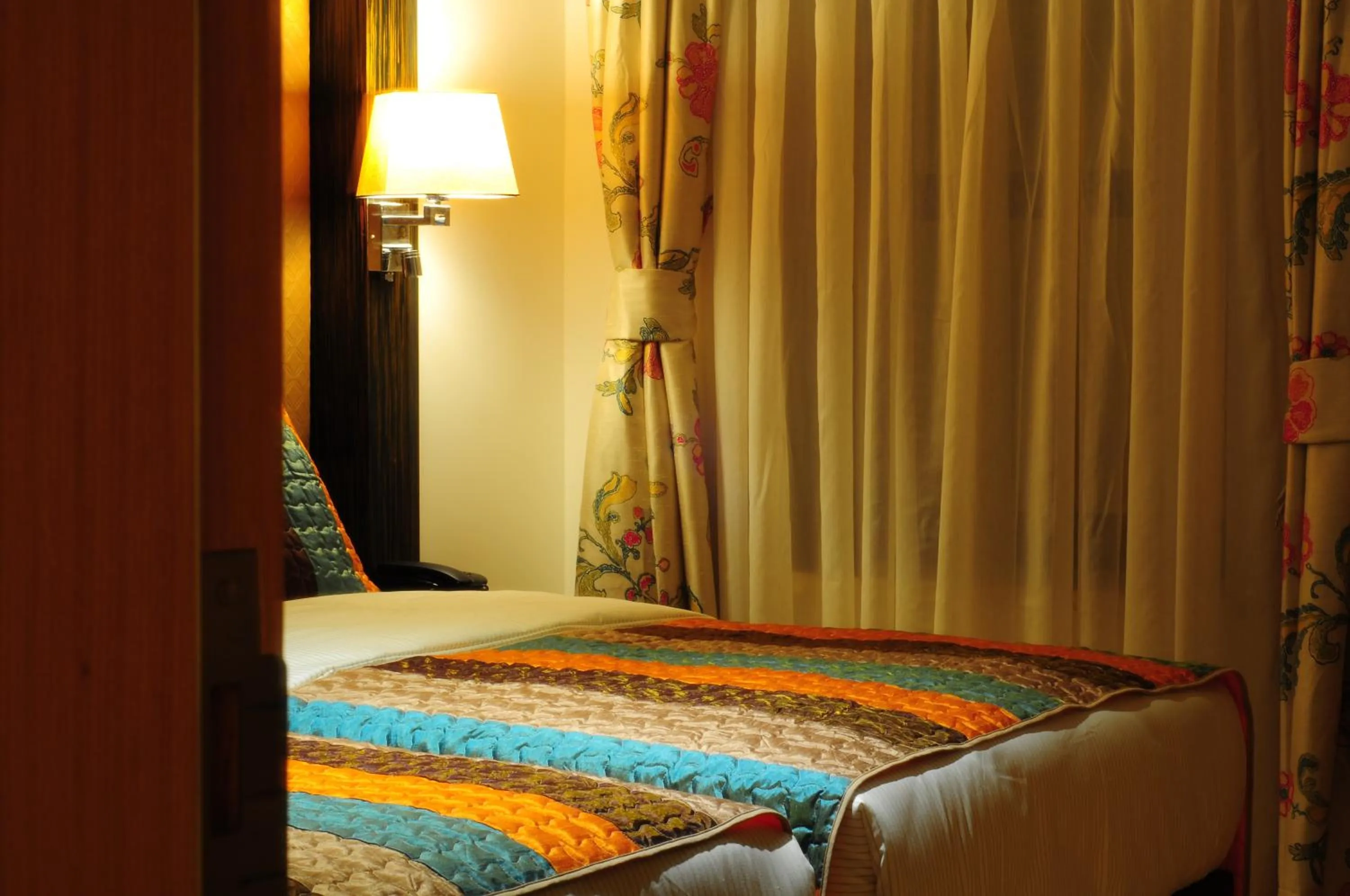 Bed in Ottopera Hotel