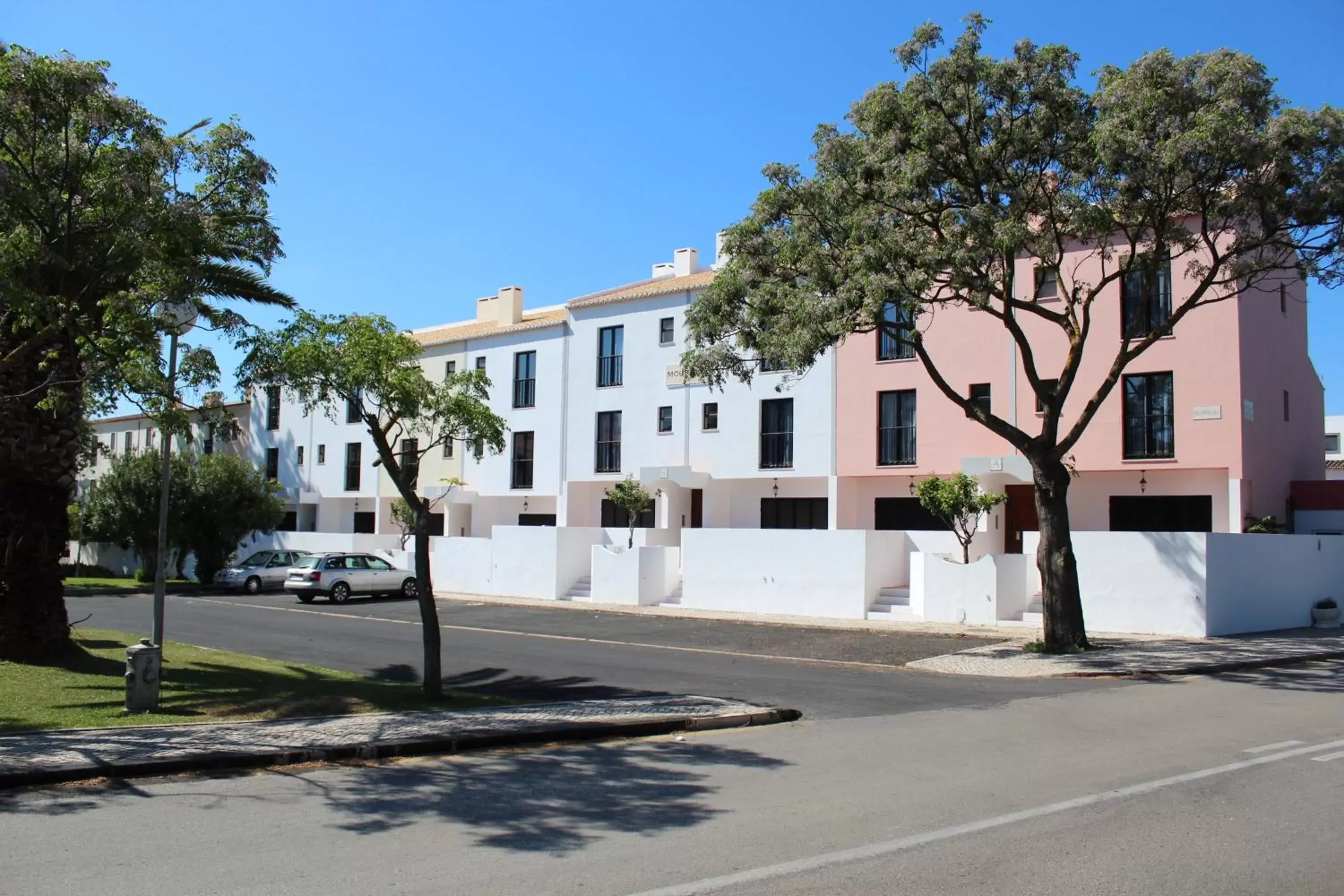 Facade/entrance, Property Building in Mouraliz Apartments by HD PROPERTIES - Vilamoura Marina