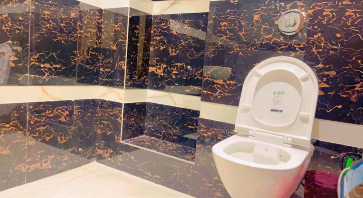 Bathroom in City View With Garden -5 Mins Walk From GOLDEN TEMPLE