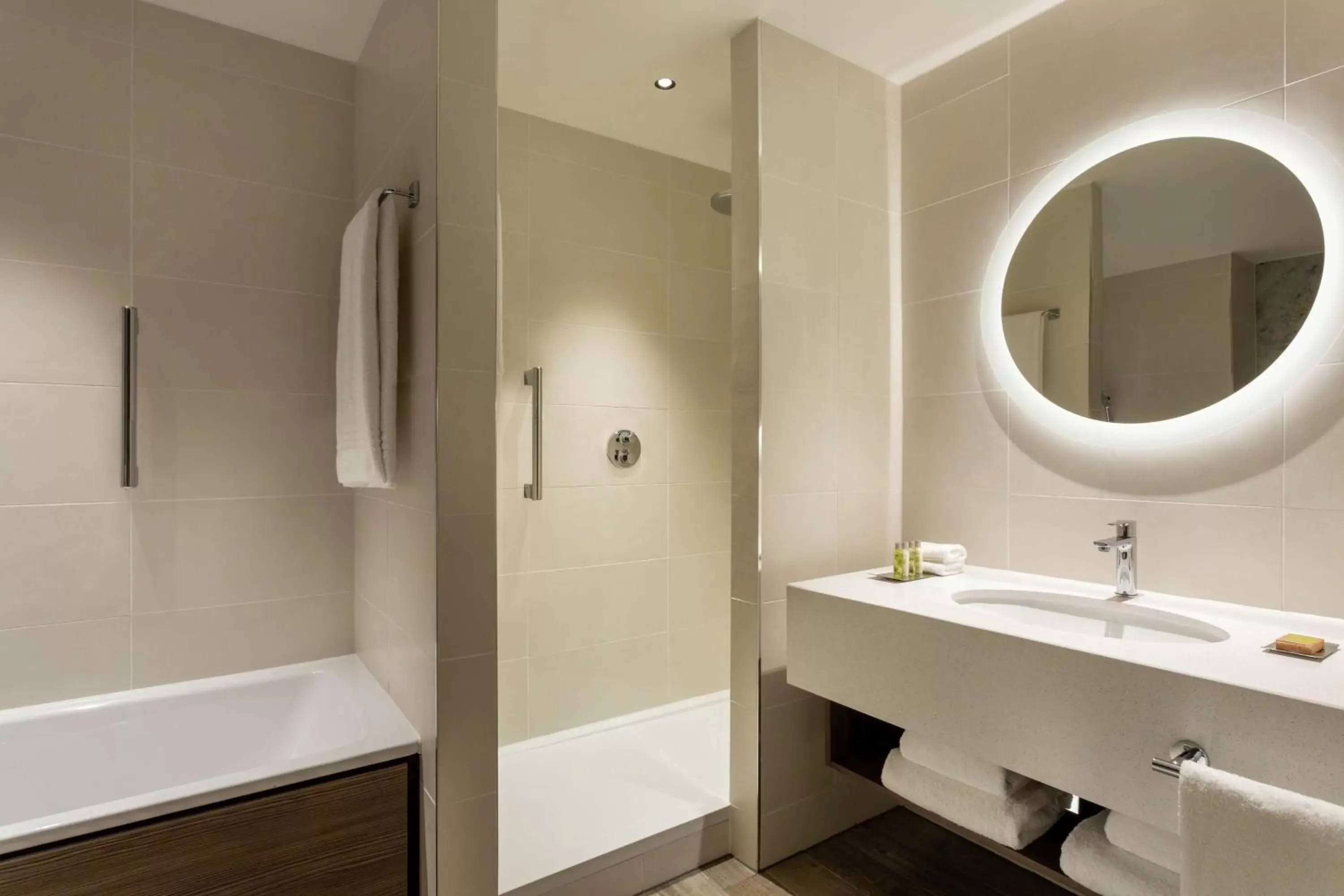 Shower, Bathroom in Hilton Aberdeen TECA