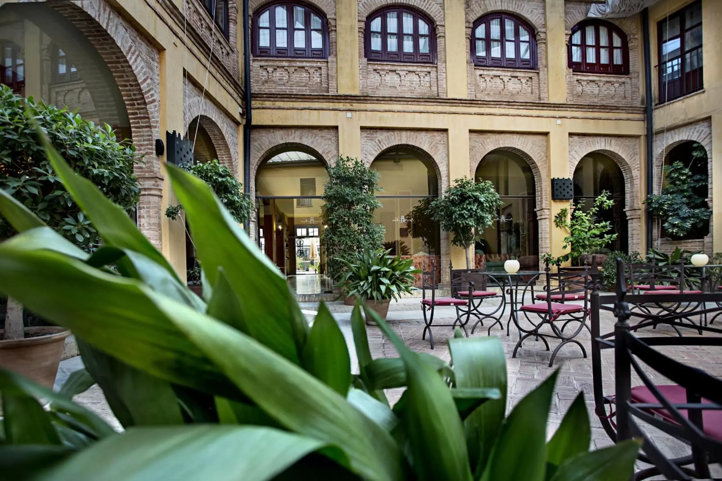 Patio in Hotel Alcázar de la Reina