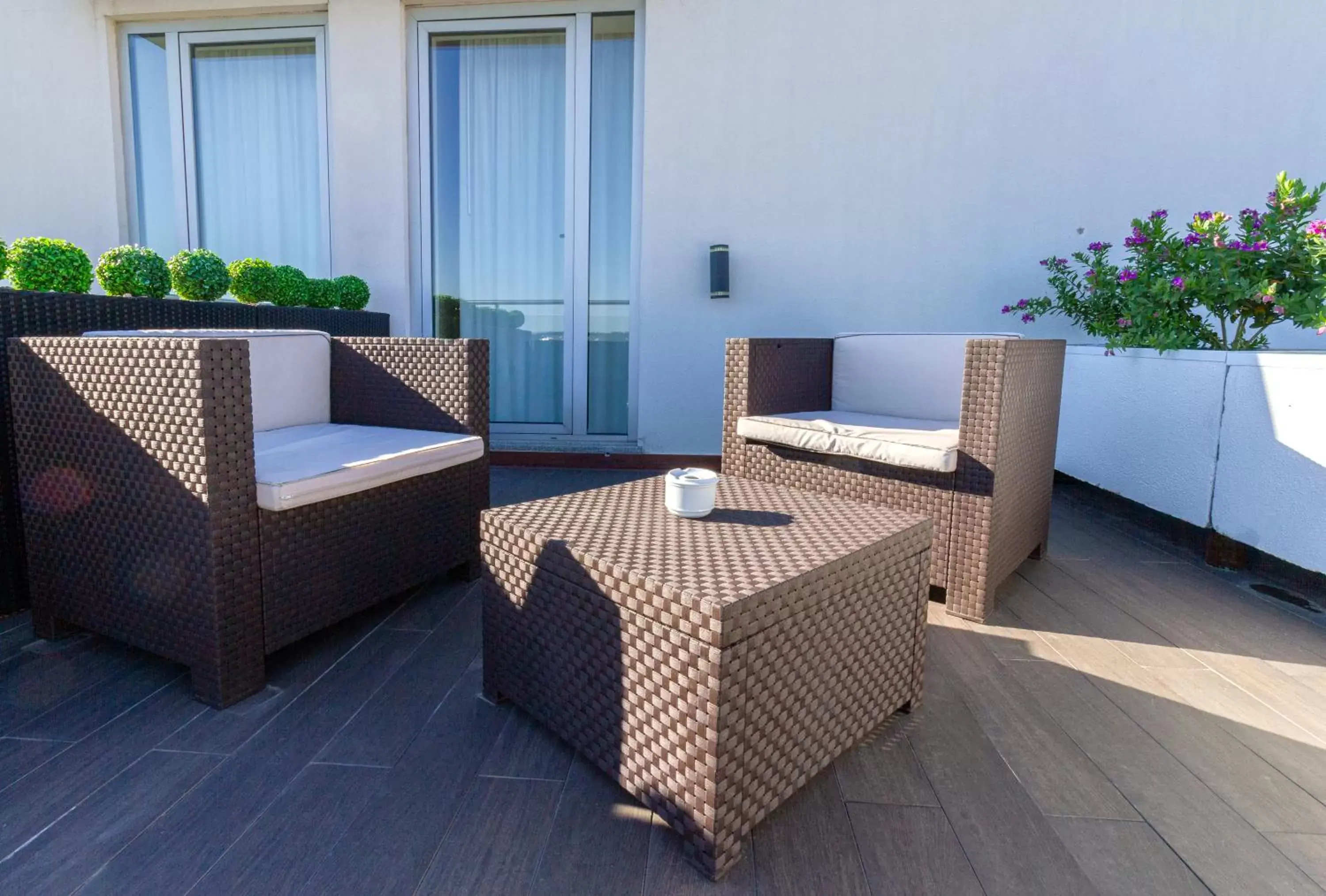 Balcony/Terrace, Seating Area in In Gold Hotel & Spa