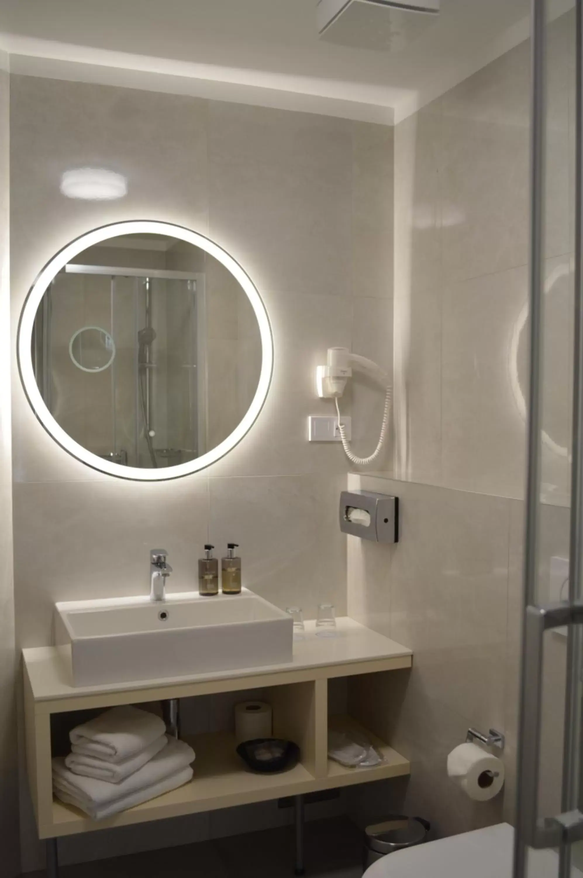 Bathroom in The Golden Wheel Hotel