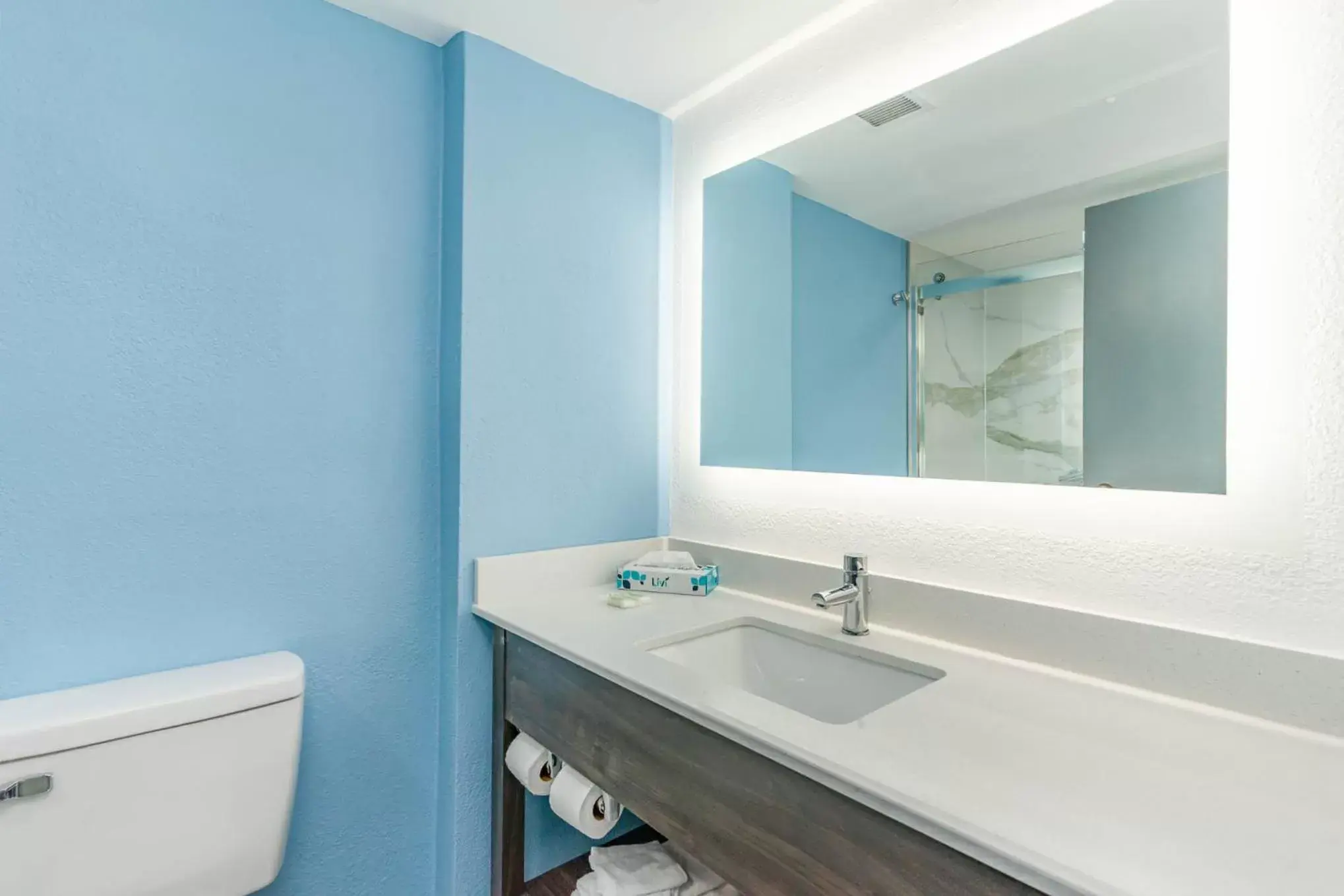 Bathroom in Sun N Sand Resort Bathroom in Sun N Sand Resort