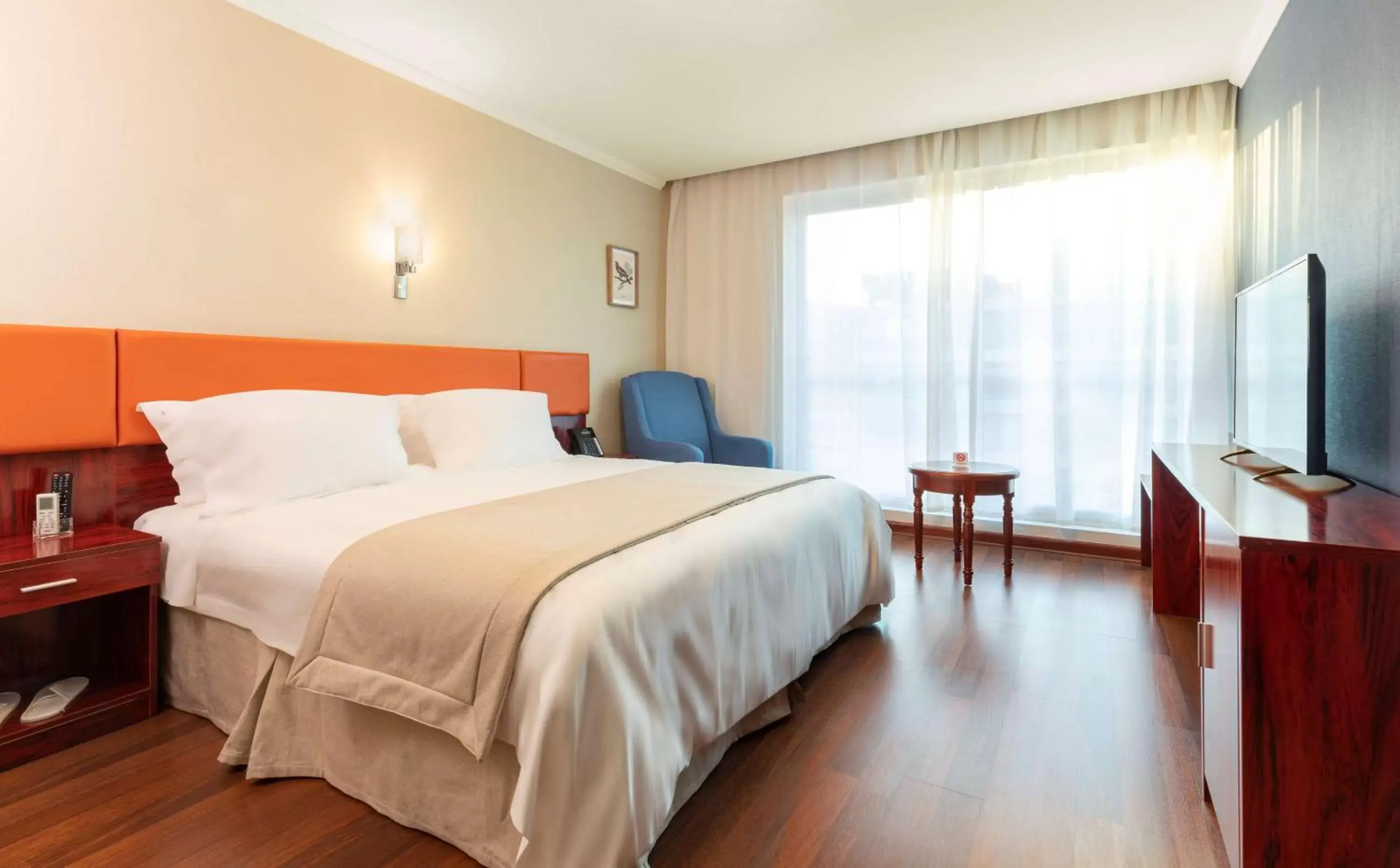 Bedroom, Bed in Best Western Estacion Central