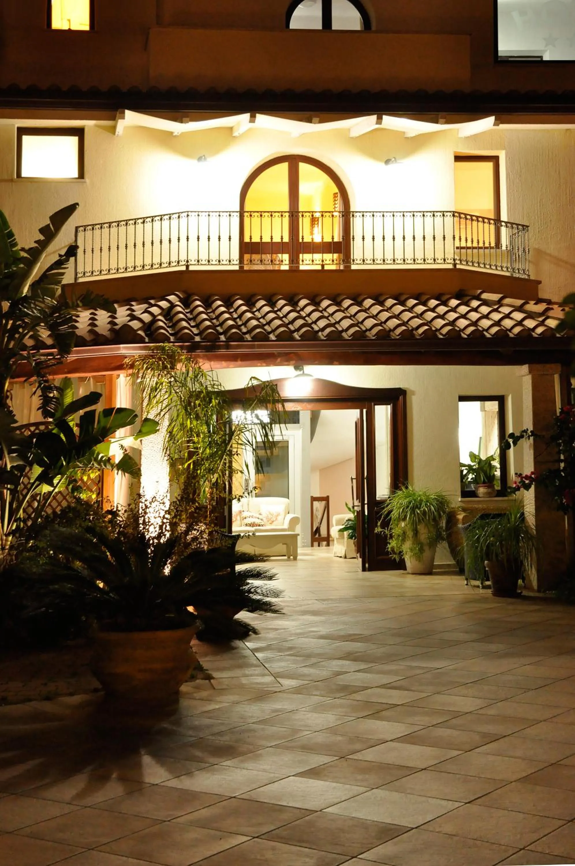 Facade/entrance in Hotel RaffaEl