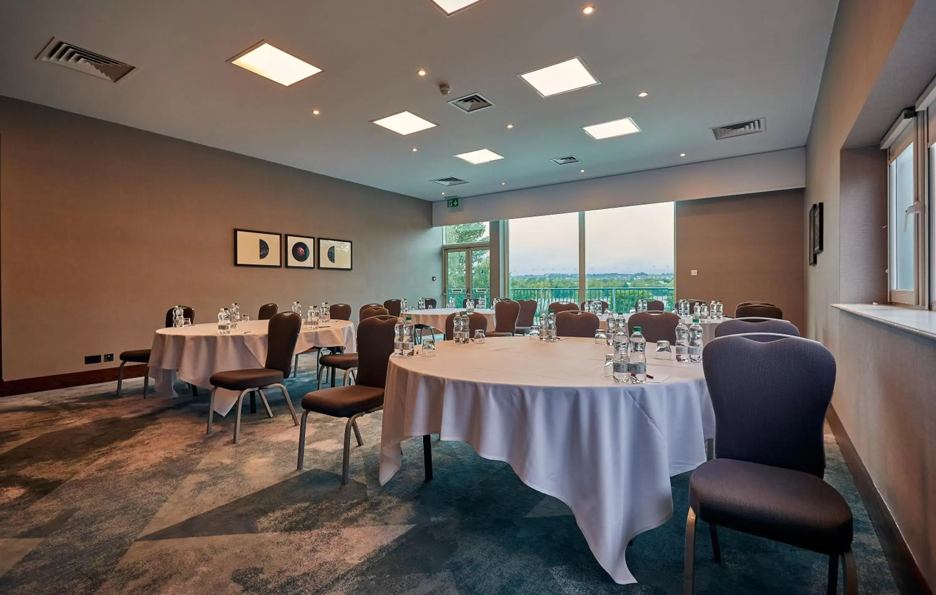 Meeting/conference room in Crowne Plaza Marlow, an IHG Hotel