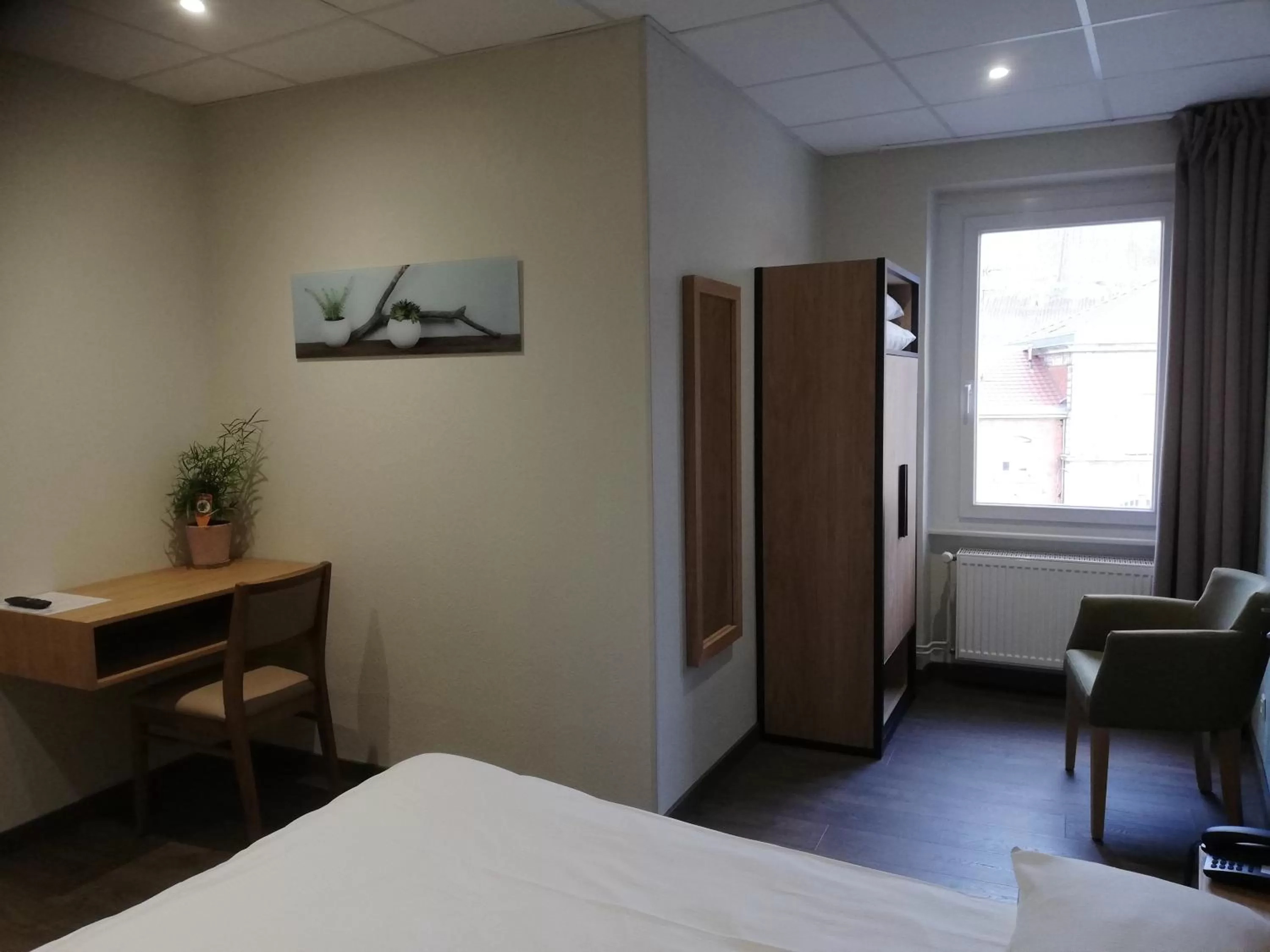 Photo of the whole room, Bed in Hôtel Restaurant Le Moschenross