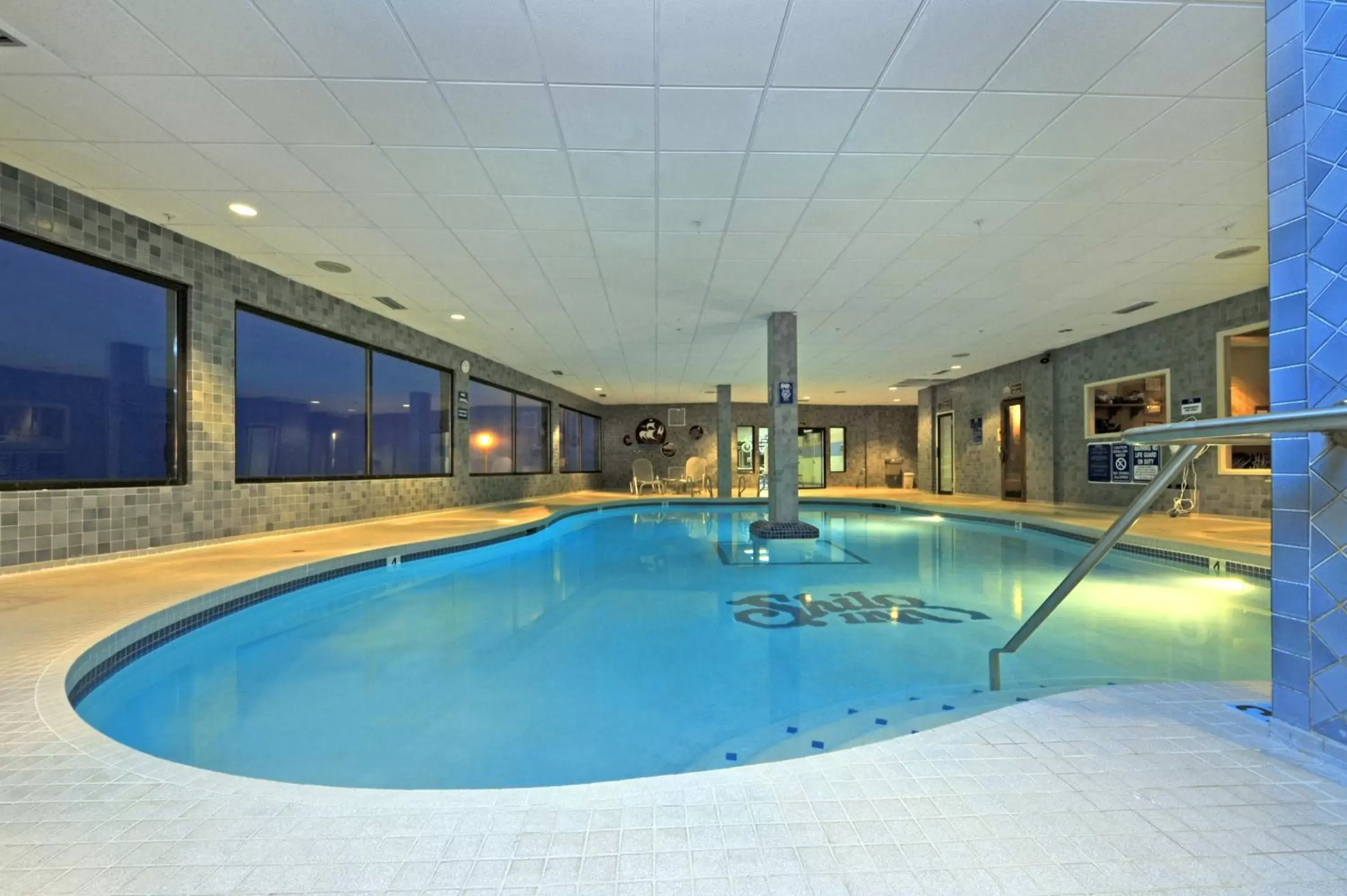 Swimming Pool in Shilo Inn Suites Seaside Oceanfront