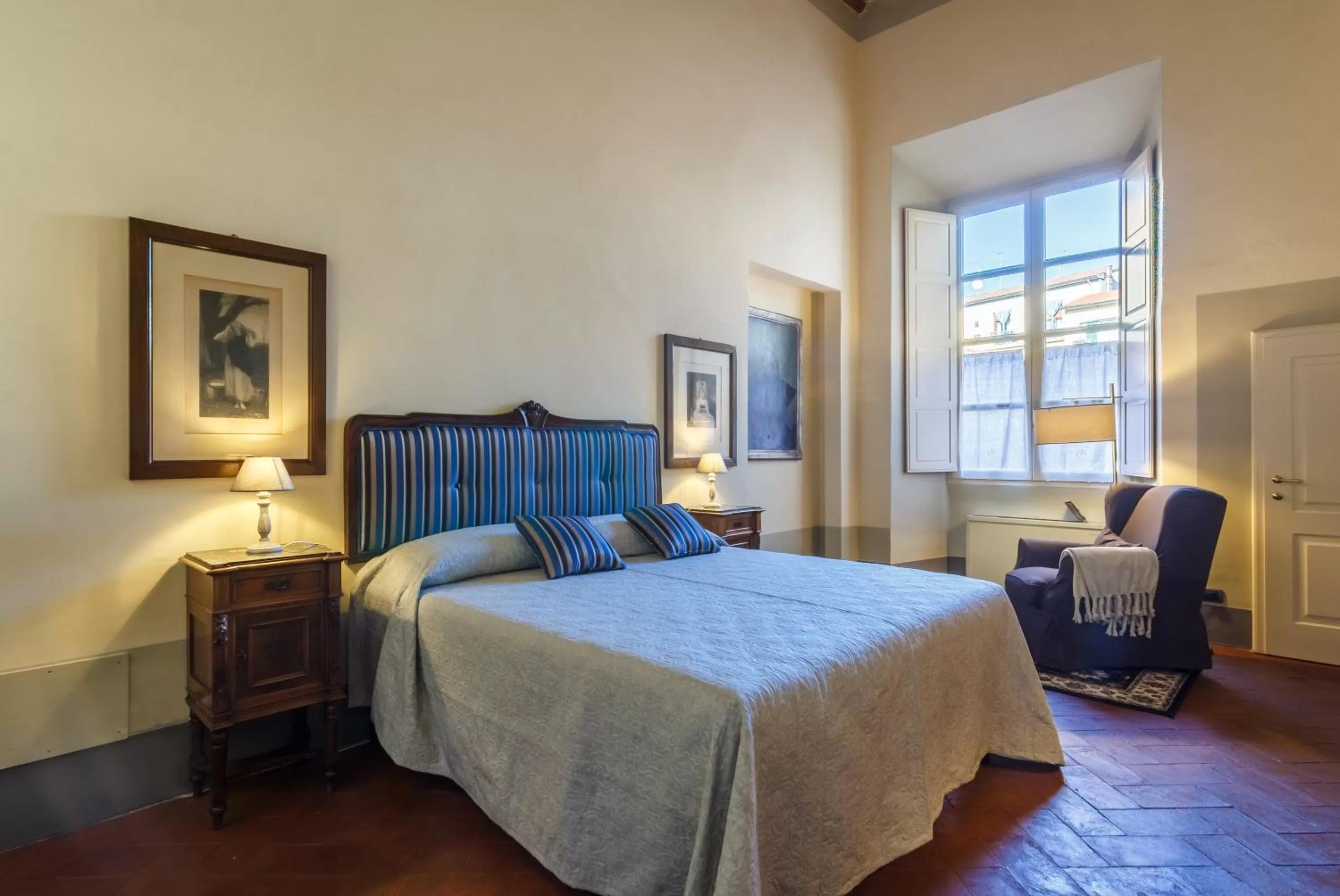 Photo of the whole room, Bed in Dimora Storica Palazzo Puccini