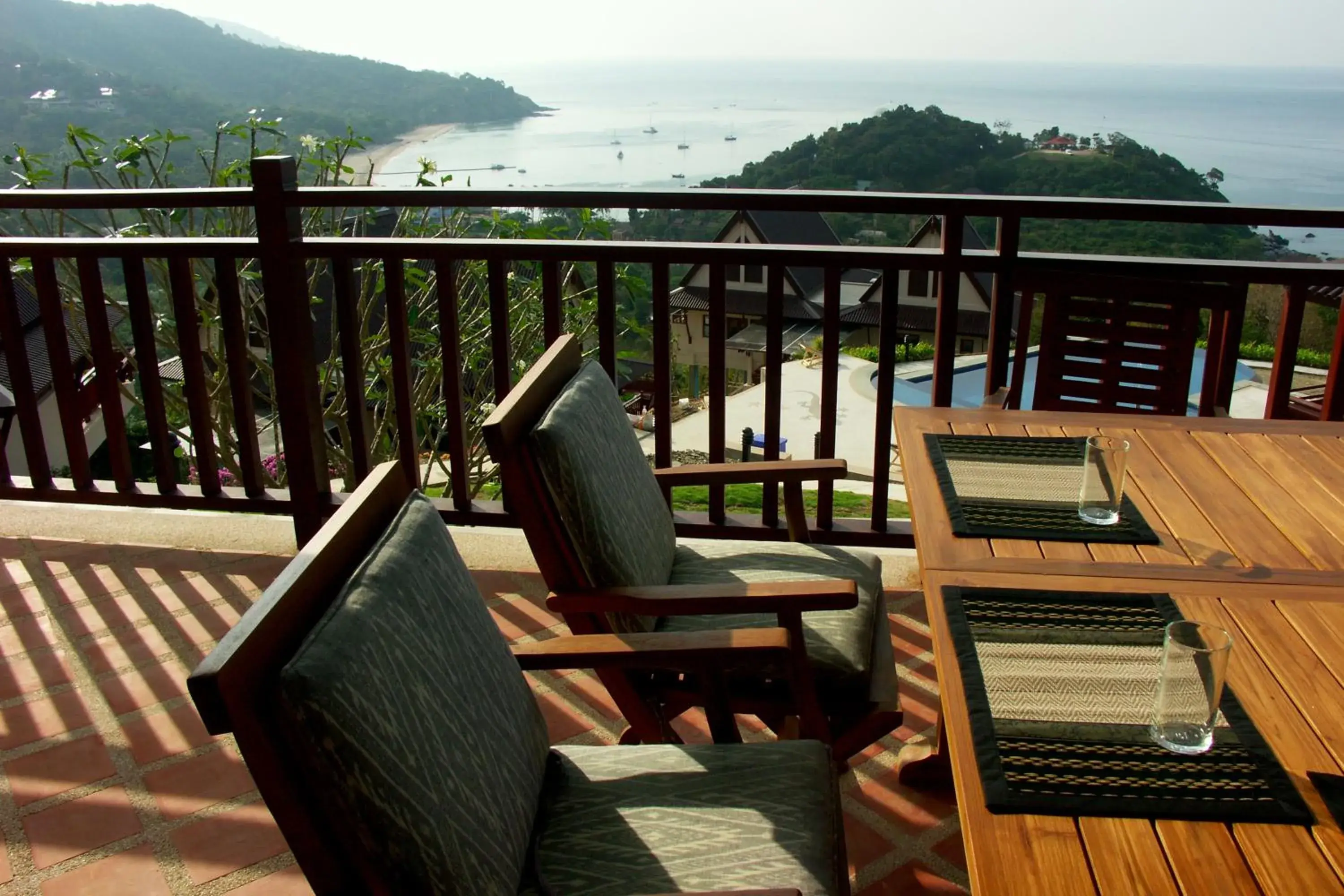 Dining area, Balcony/Terrace in Baan KanTiang See Villas - SHA Extra Plus