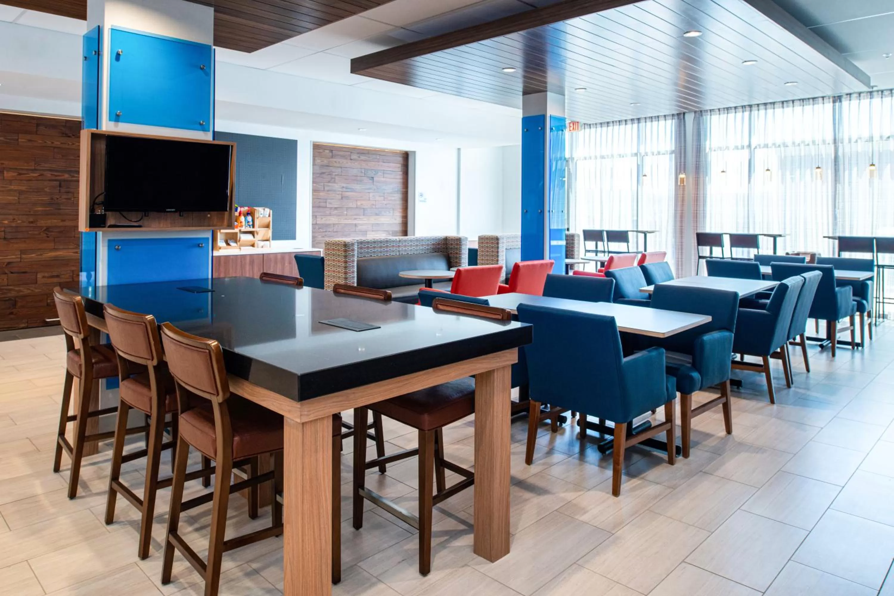 Breakfast in Holiday Inn Express & Suites - Elko by IHG