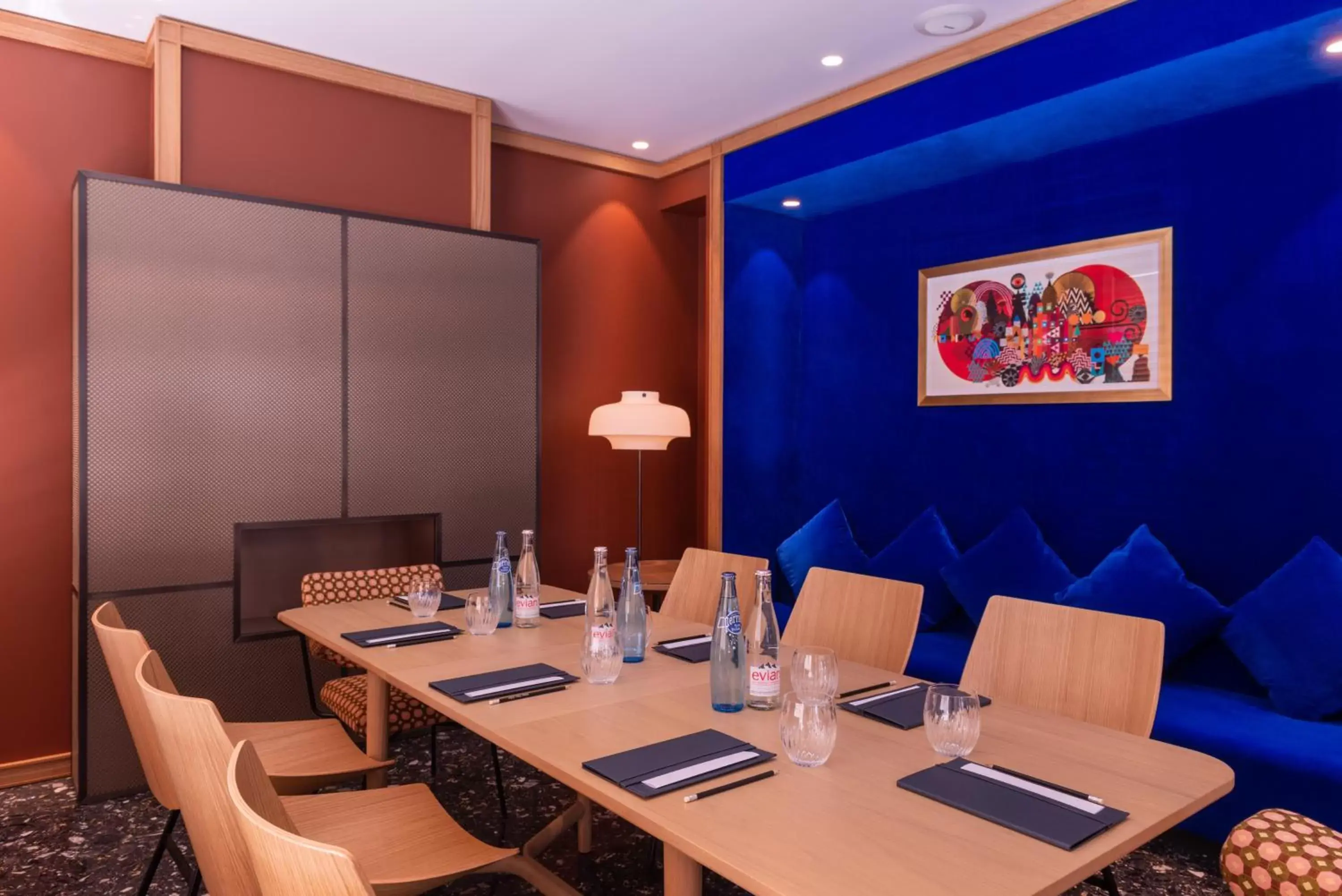 Meeting/conference room in Hotel Yllen Eiffel