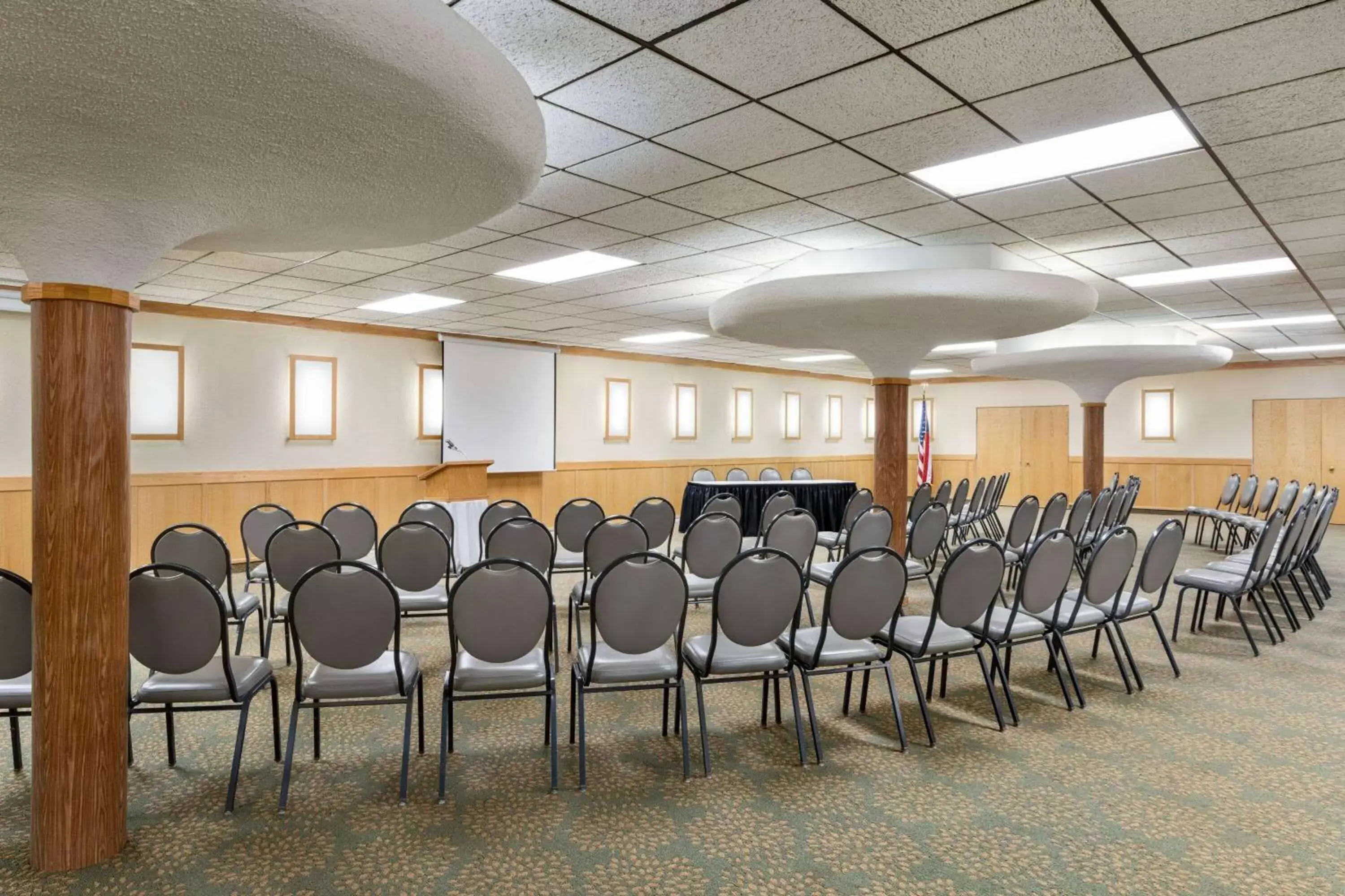 Meeting/conference room in Ramada by Wyndham Helena