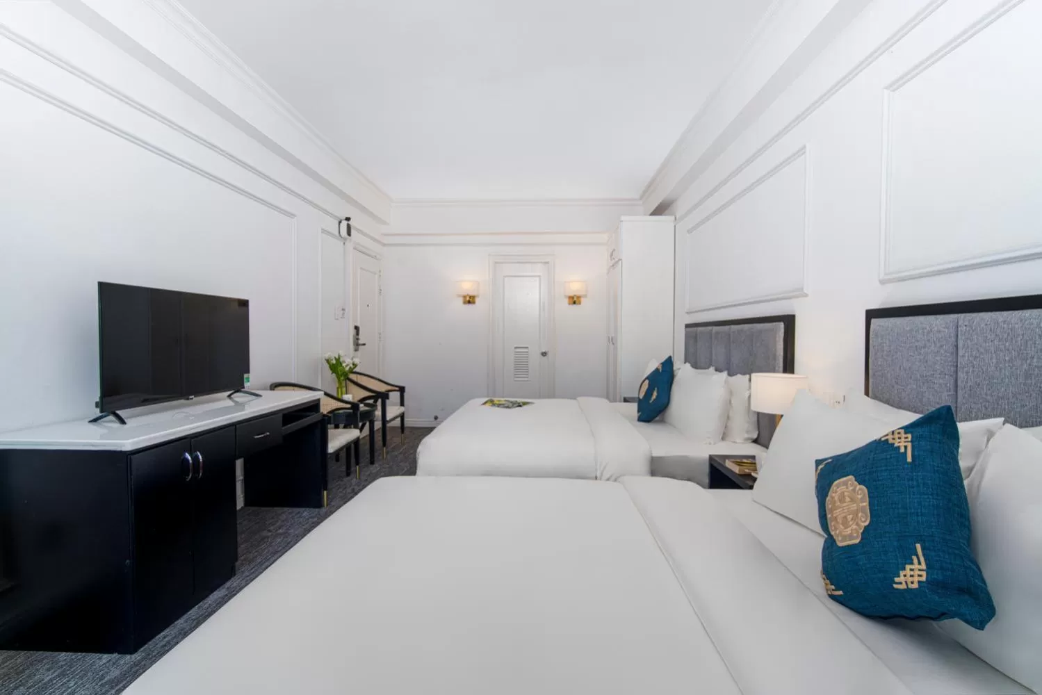 Family Suite 2 King Beds with Window in Kin Hotel Ly Tu Trong