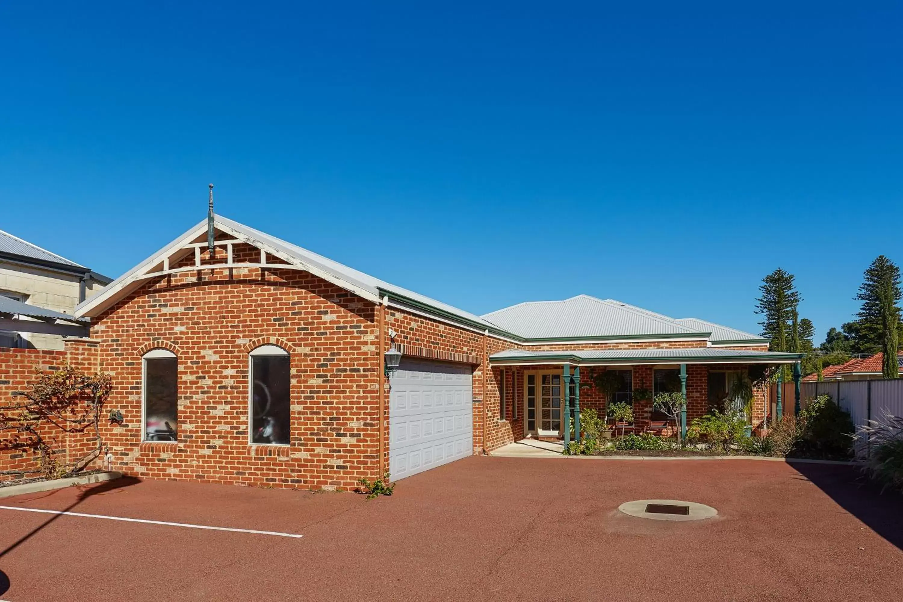 Facade/entrance in Durham Lodge Bed & Breakfast Facade/entrance in Durham Lodge Bed & Breakfast