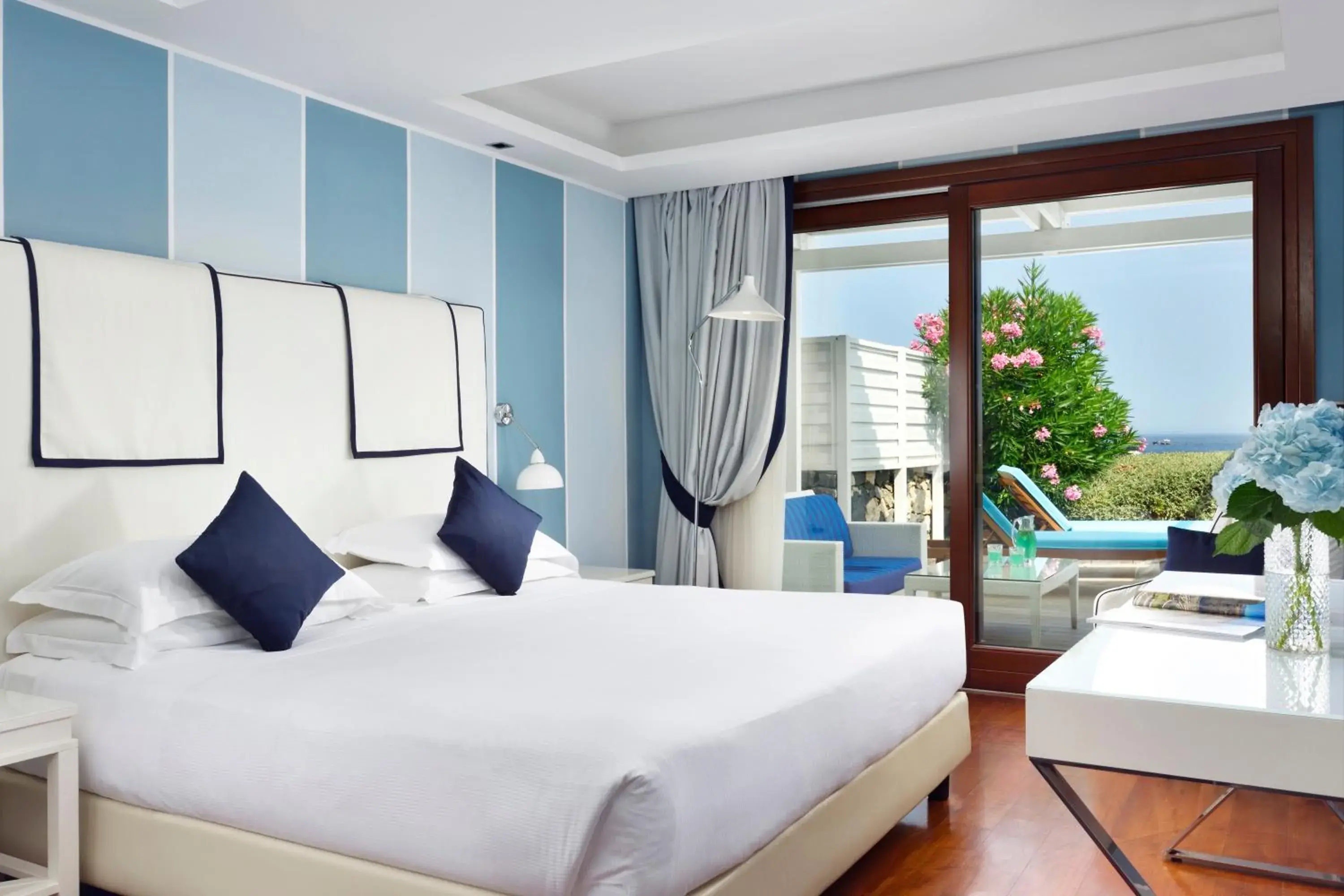 Bedroom, Bed in La Plage Resort