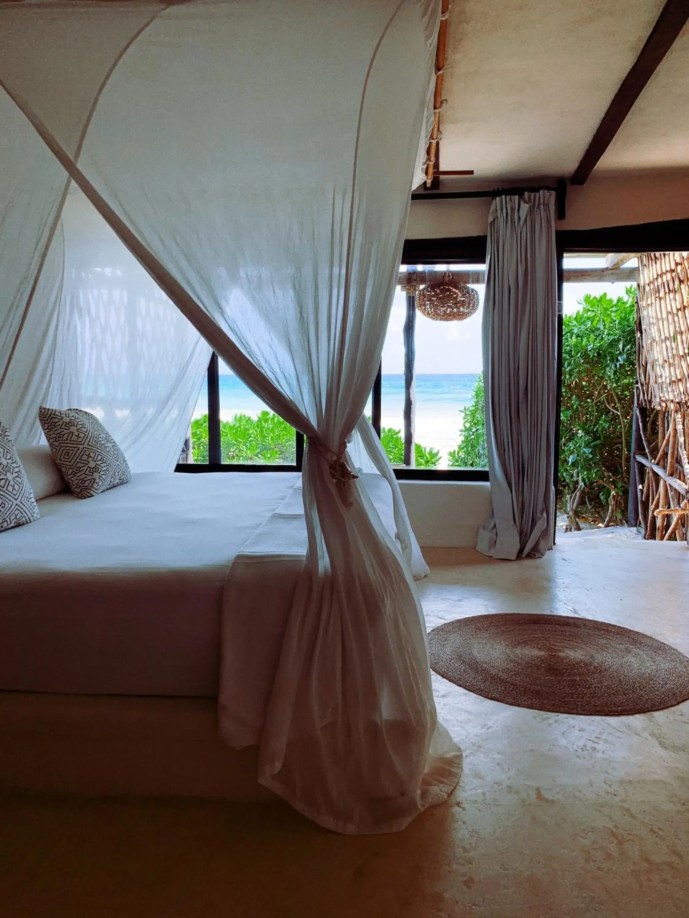 Photo of the whole room, Bed in Luv Tulum
