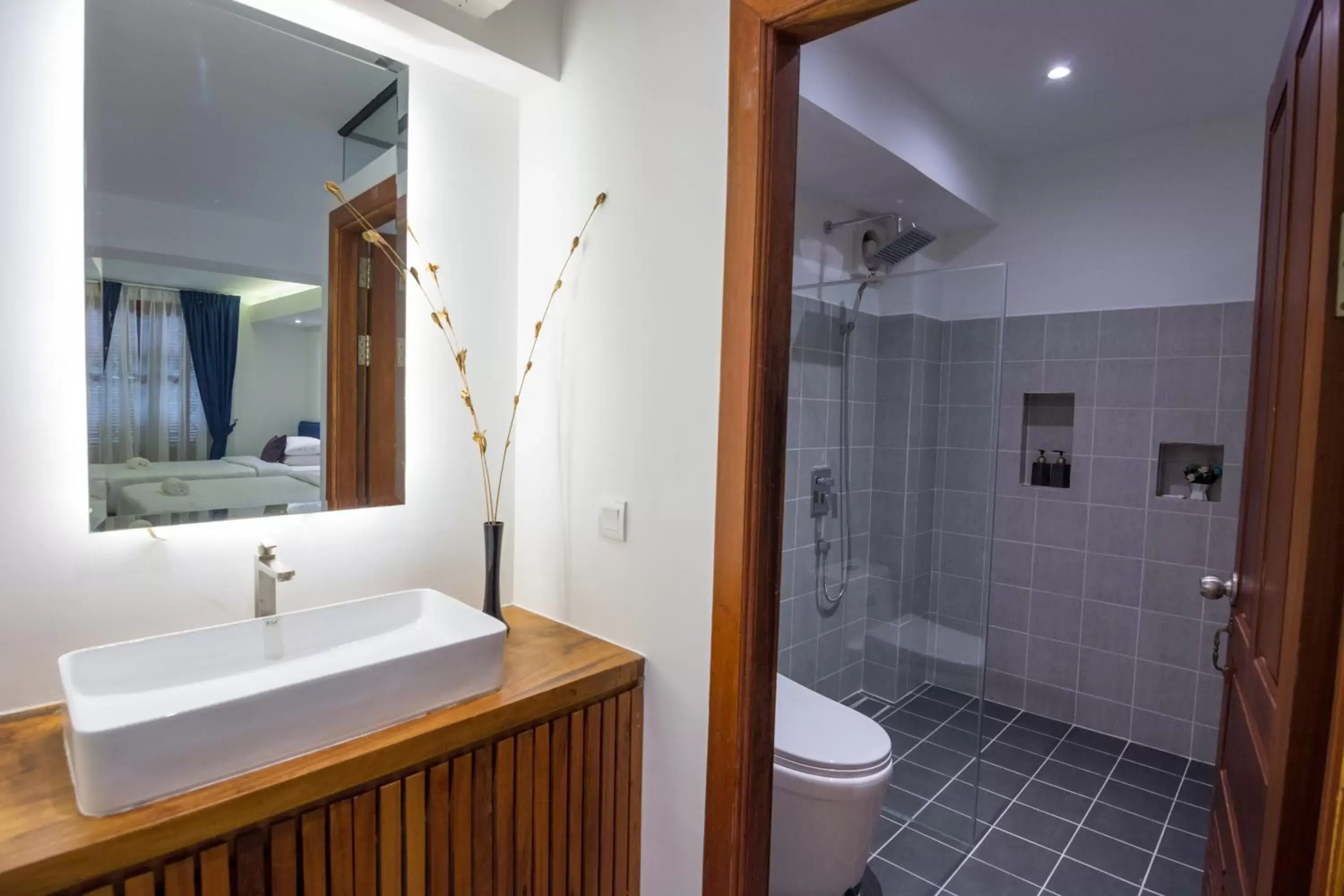 Shower, Bathroom in Neth Socheata Hotel
