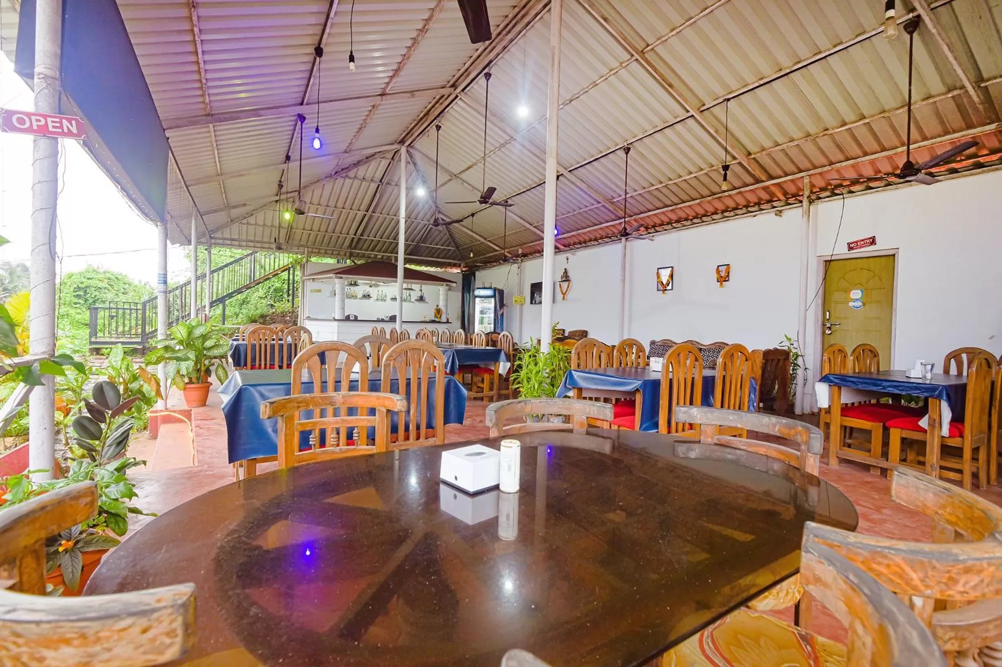 Restaurant/places to eat in FabExpress Vincy Place, Mandrem Beach