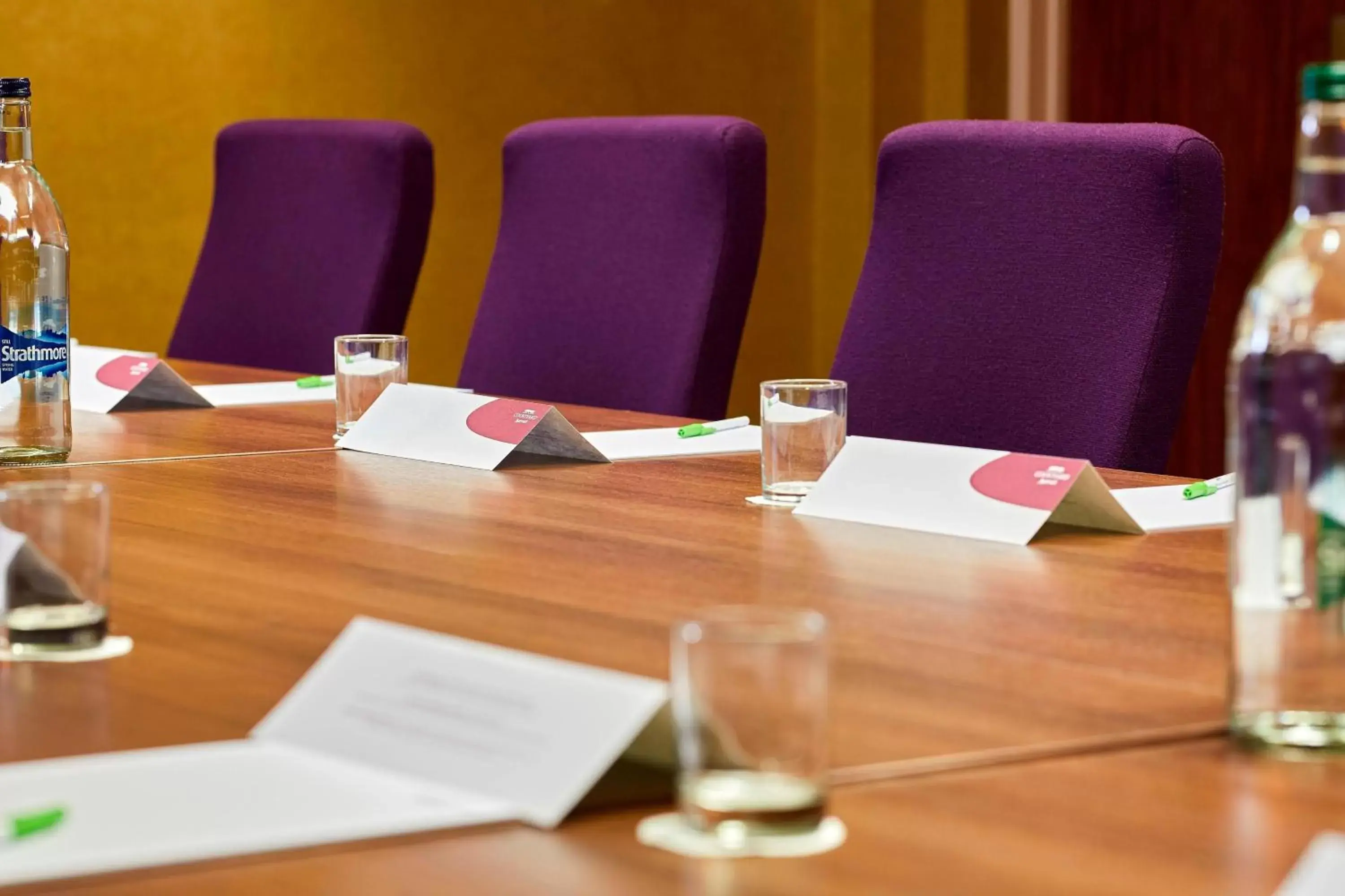 Meeting/conference room, Business Area/Conference Room in Courtyard by Marriott London Gatwick Airport