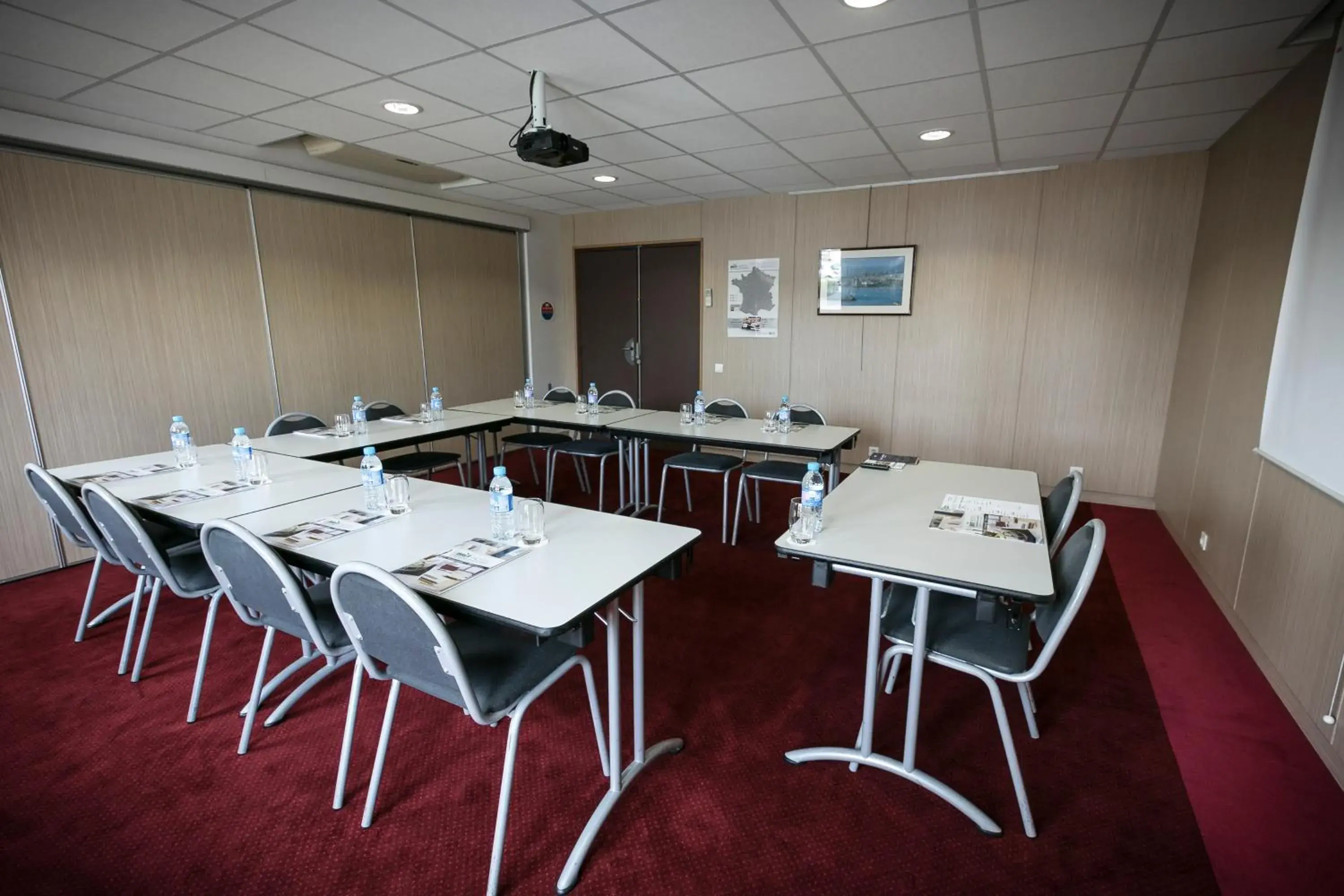 Meeting/conference room, Business Area/Conference Room in Brit Hotel Rennes Le Castel